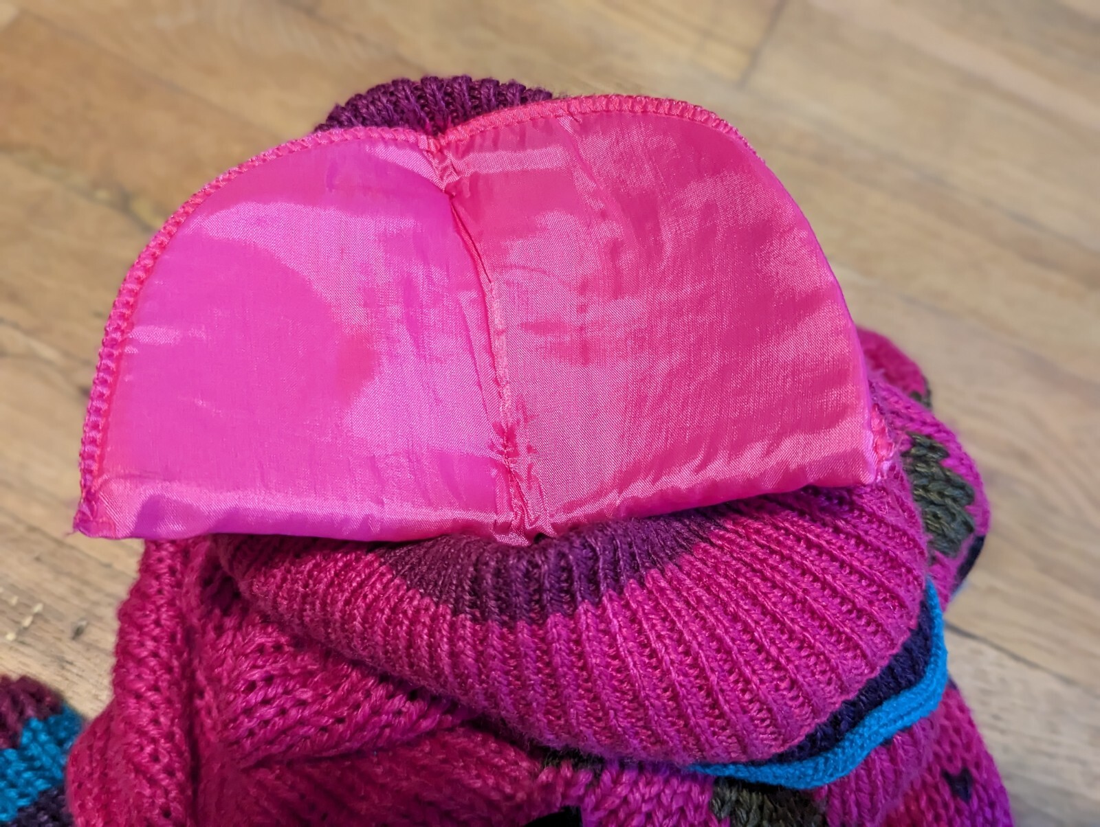 Vtg JJ Fargo Pink Textured Sweater – Women’s MEDIUM – Tassel Shoulder Pad Korea