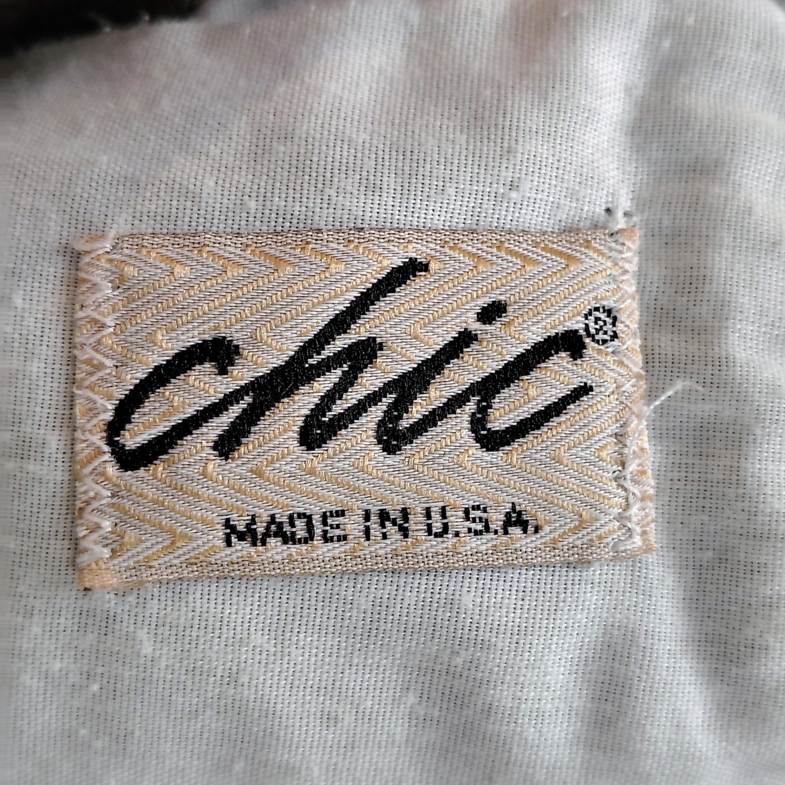 Vintage Chic Pleated Khaki Shorts Womens 10 Tan High Waisted Cuffed Made in USA
