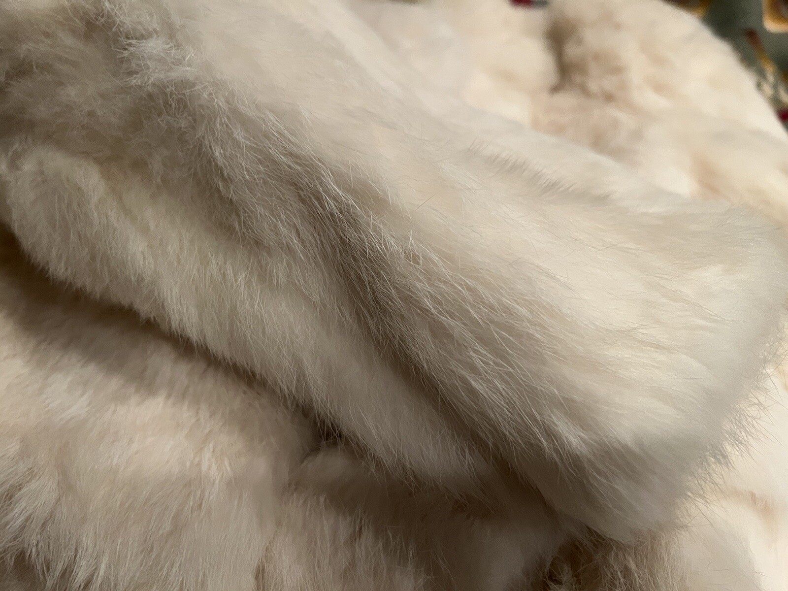 EUC🔥 Safuron Natural Rabbit Fur From France Made in Hong Kong Size L Women’s