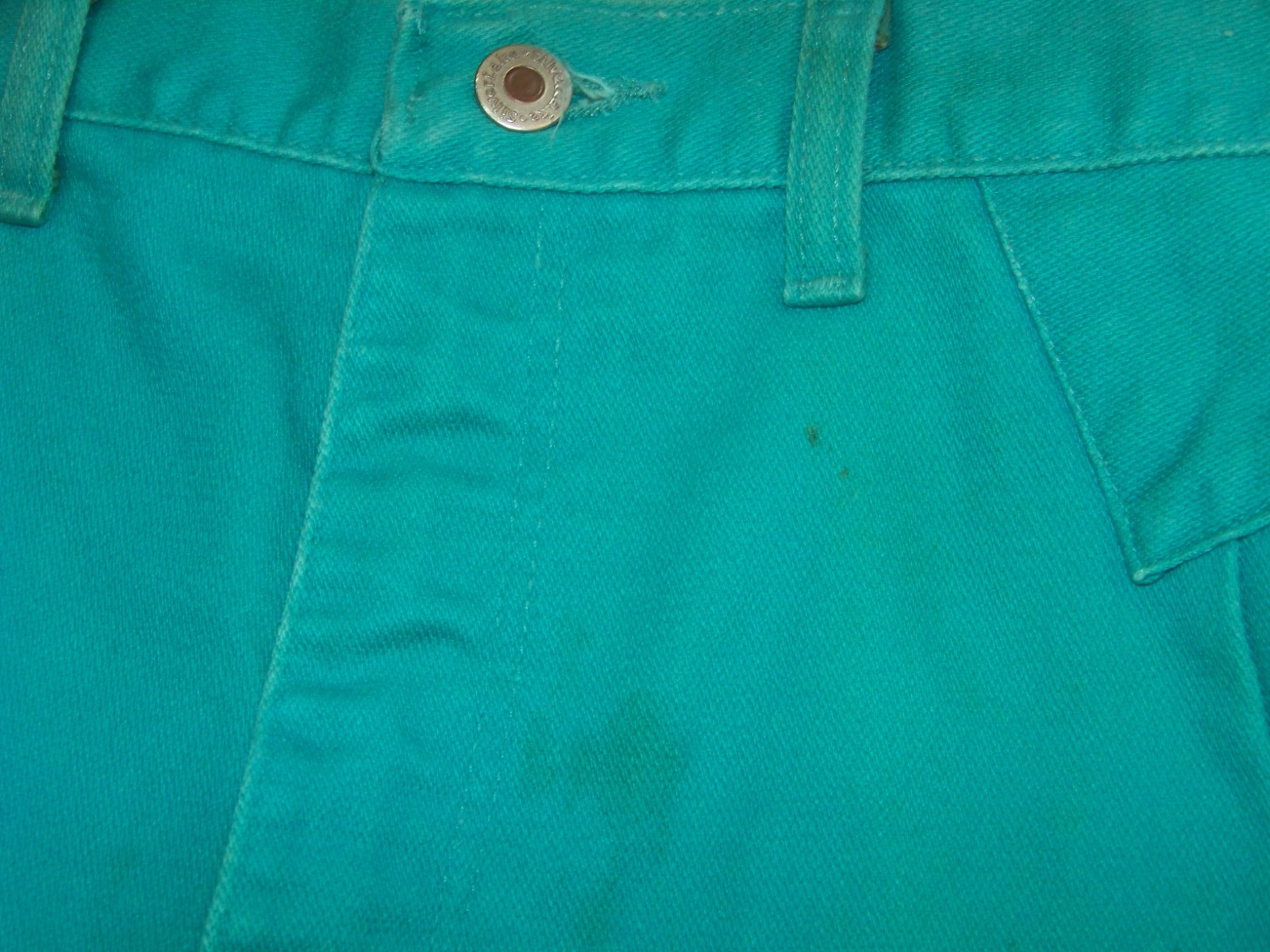 Vintage Wrangler Pleated Front Jeans – NA687AA – Size 17 x 30 (Altered Inseam)
