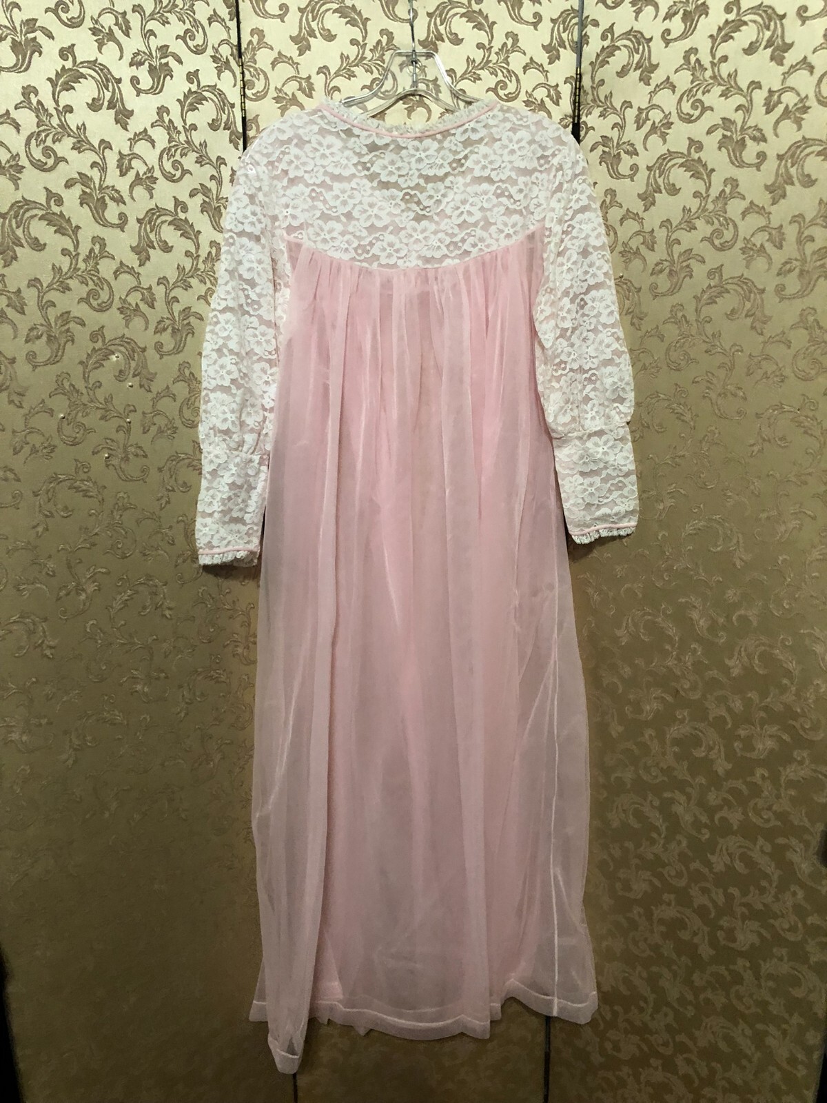 Komar Vintage Pink White Multi-Color Lace Robe Size Medium M