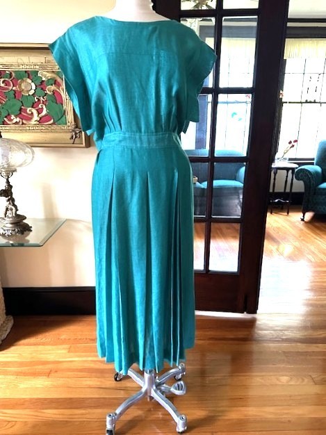 Vtg Robert Haik Linen/Toile Turquoise Pleated Open Back & Button Theme Dress