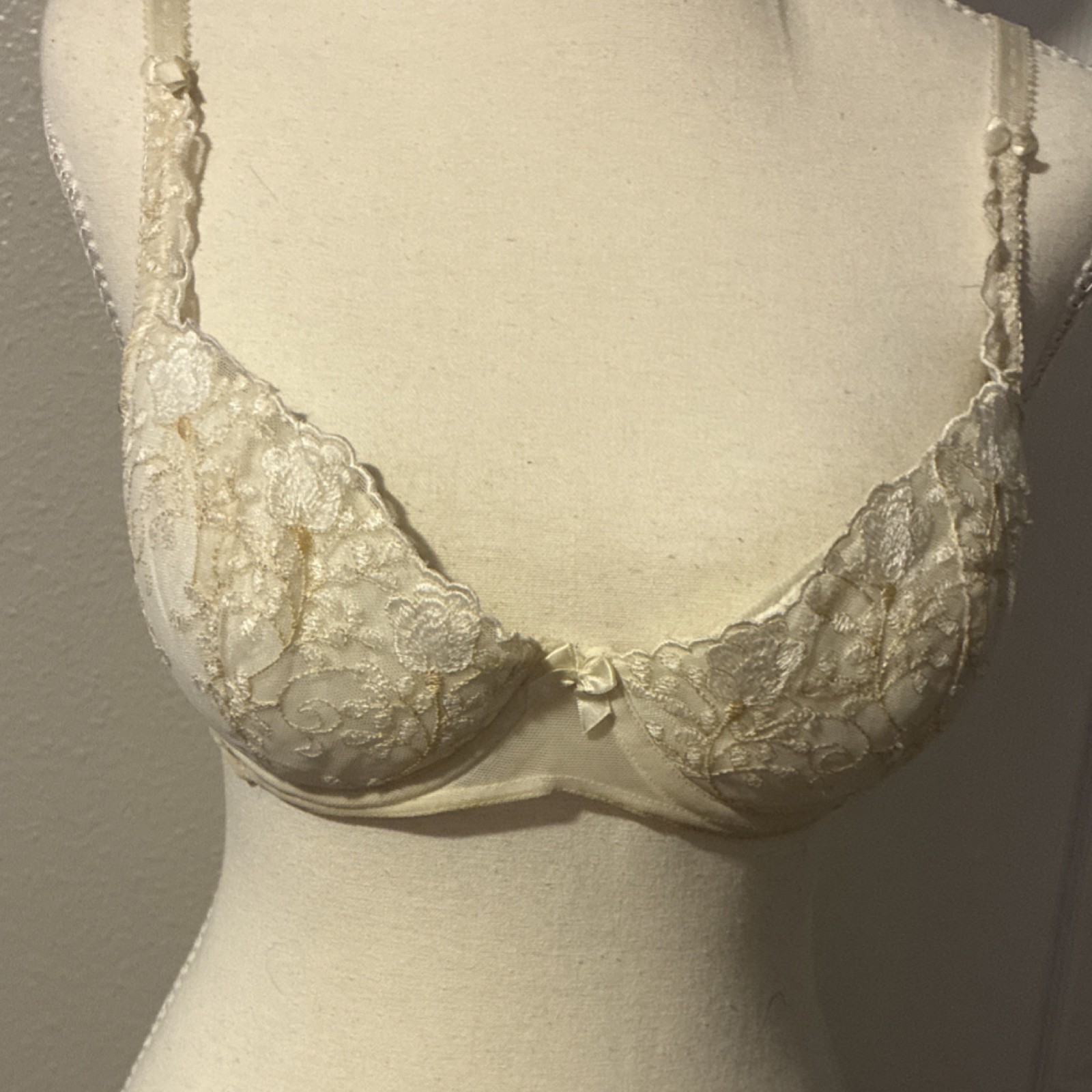 Delicates Lace Underwire Bra Ivory Vintage Nylon 36B WPL 11835 Made in Macau