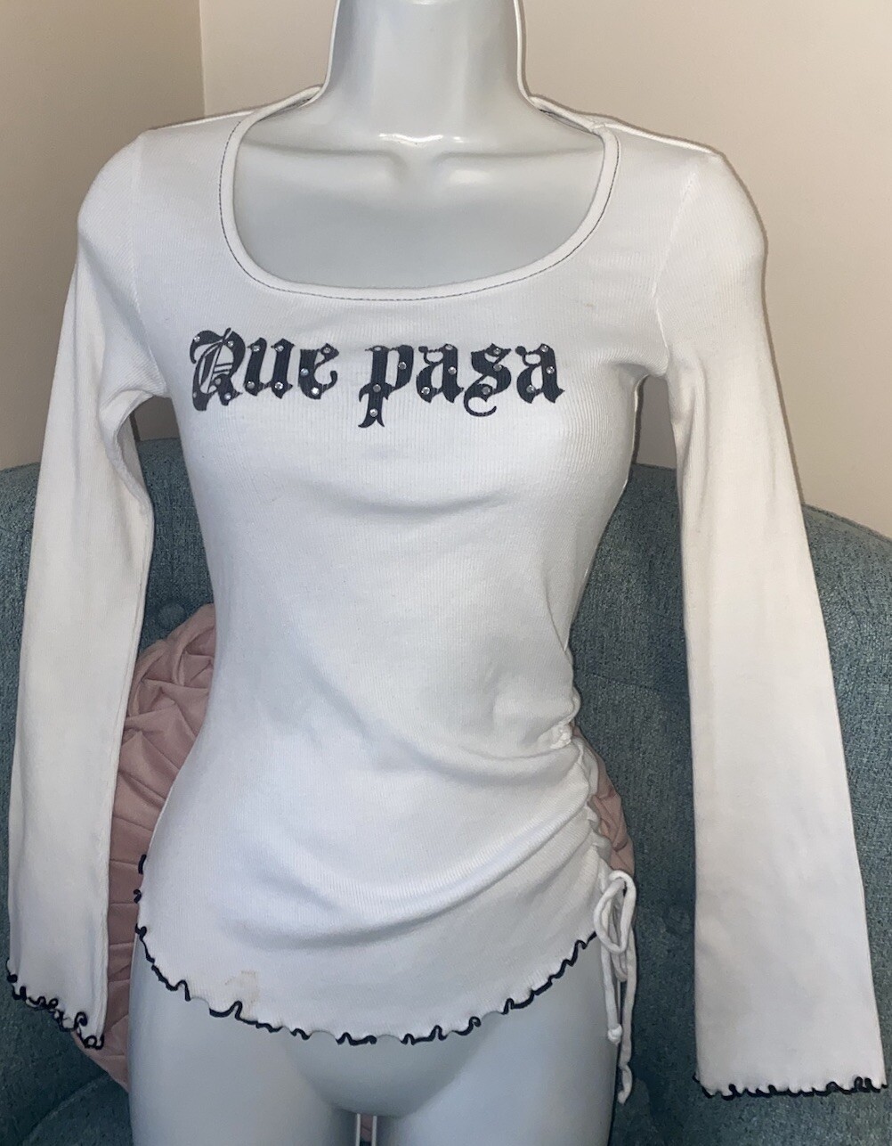 Vintage 90’s Black & White Longs Sleeve T Que Pasa by Fang Glam Small RARS