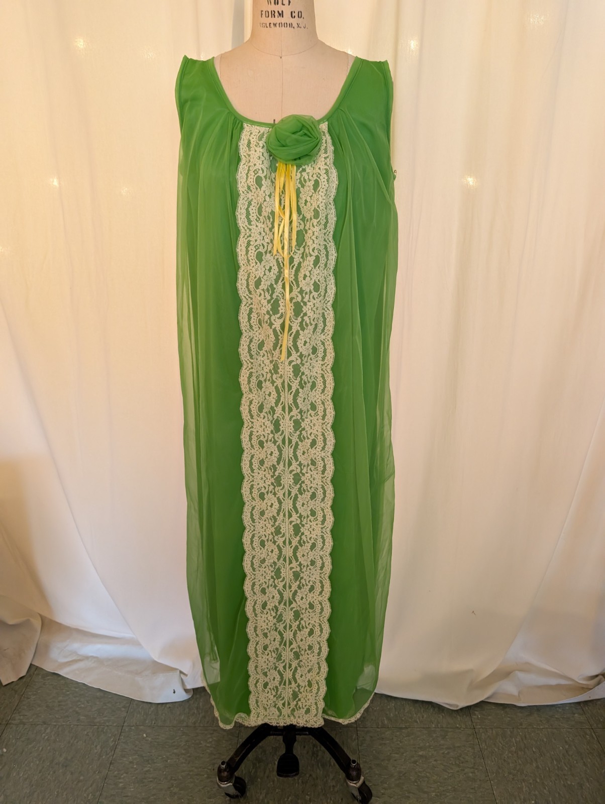 Vintage 1960s Lime Green Nightgown Size XL Full Length Maxi Lace Rosette Sheath