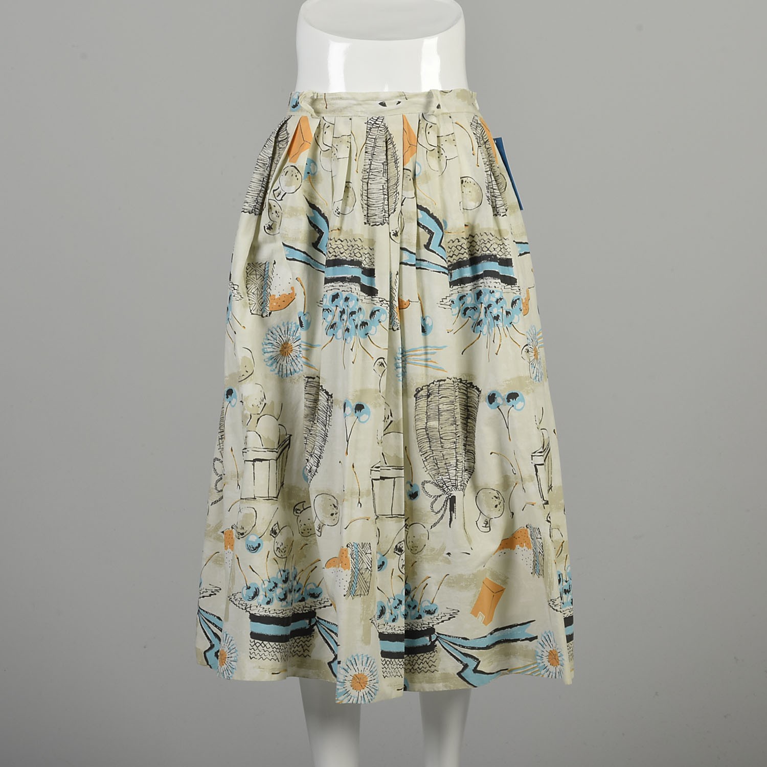 Medium 1950s Novelty Cotton Skirt Beige Tan Blue Orange Food Wine Tea Length