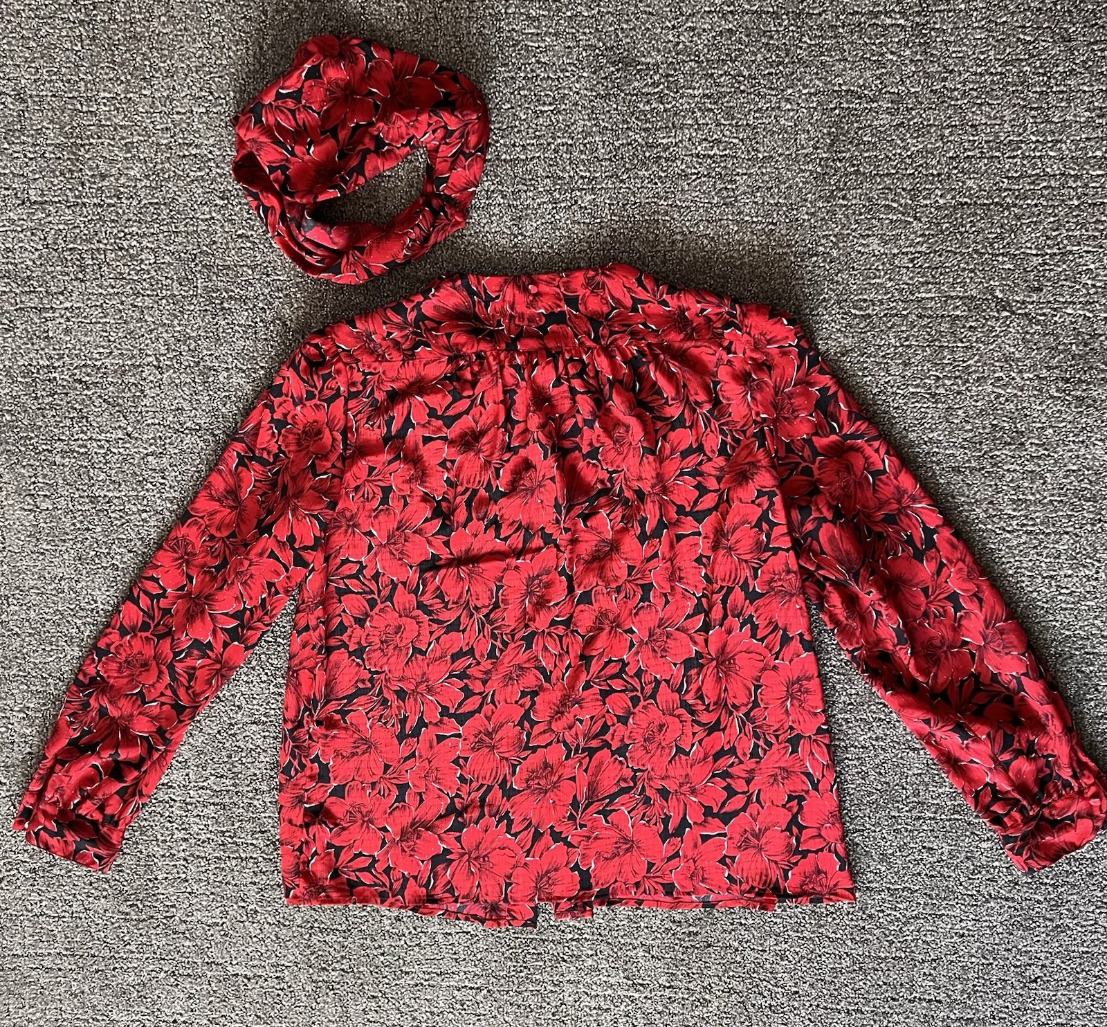 Vintage Pykettes Floral Blouse Size 18 Red Black Secretary Tie Collar 1970s