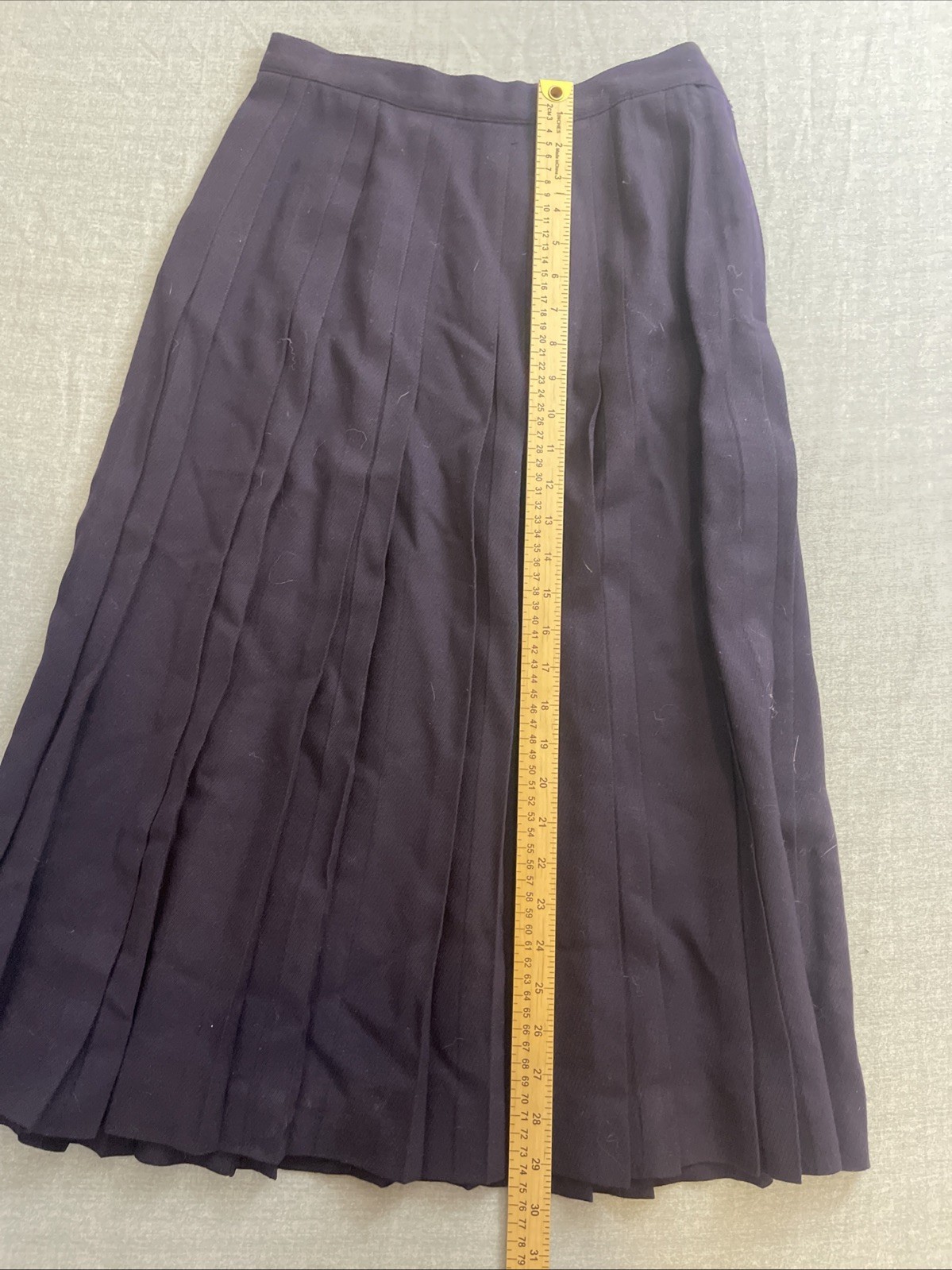 Intuitions 100% Wool Purple Size 10