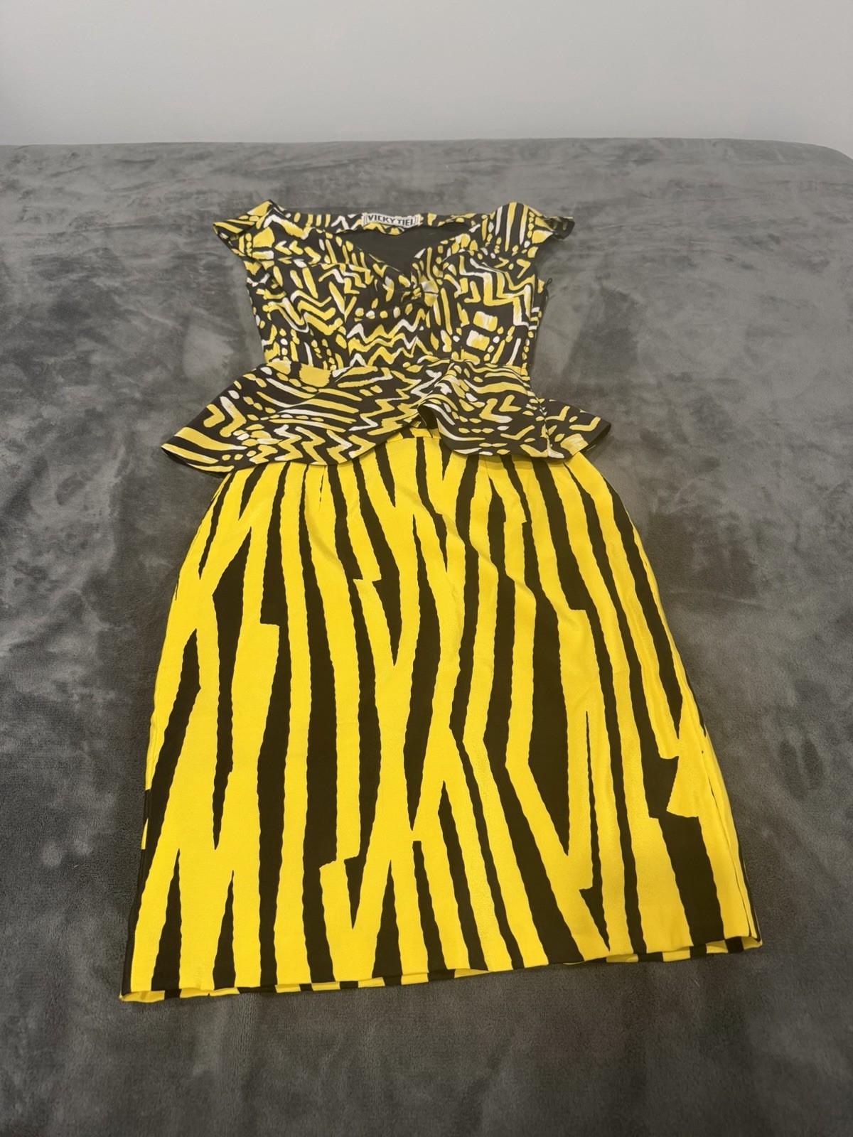 Vicky TIEL Vintage Couture 2pc Skirt Suit Yellow/Black Animal Print & Pattern