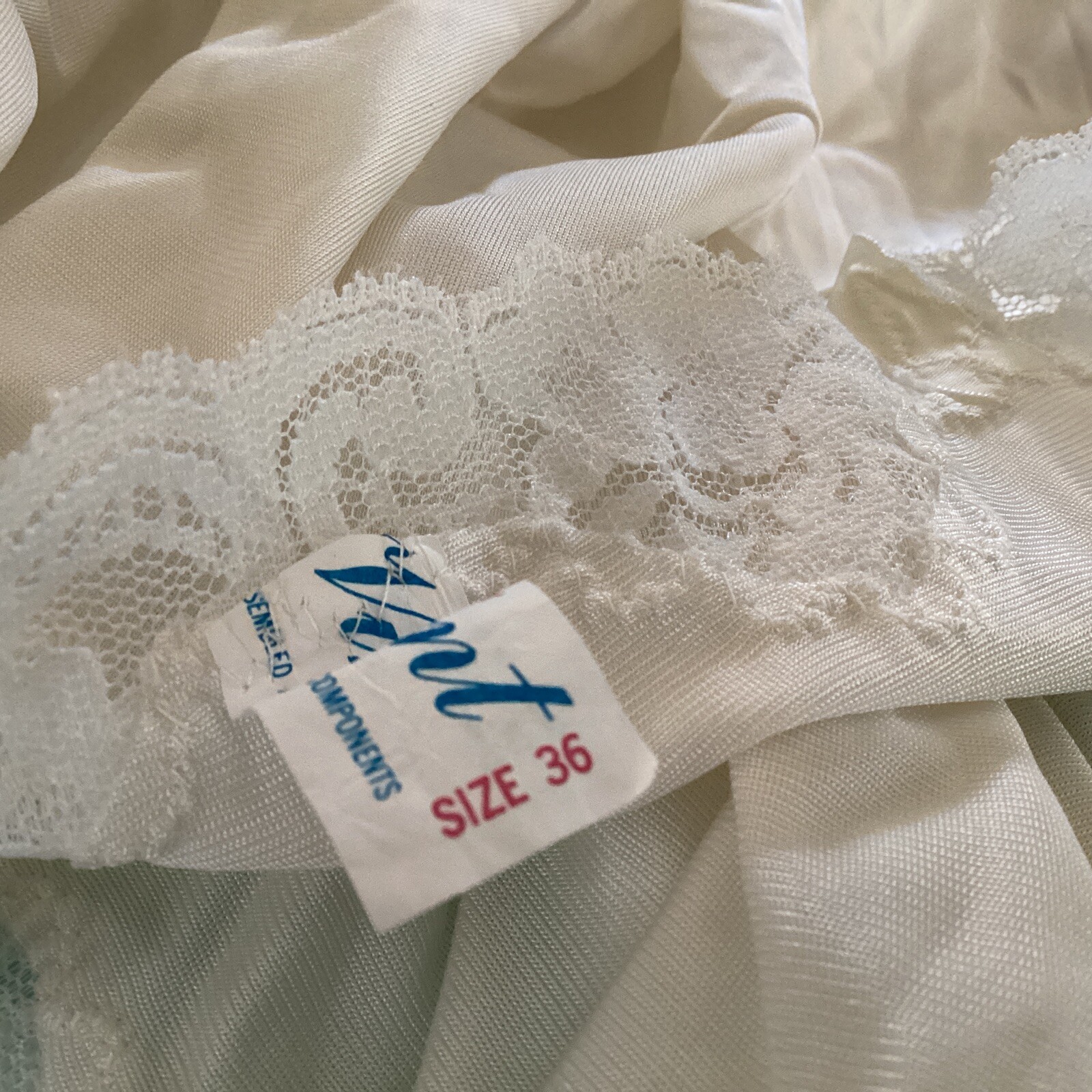 Vintage Lingerie by Vincent Slip Size 36 – Off White Lace Trime Nylon