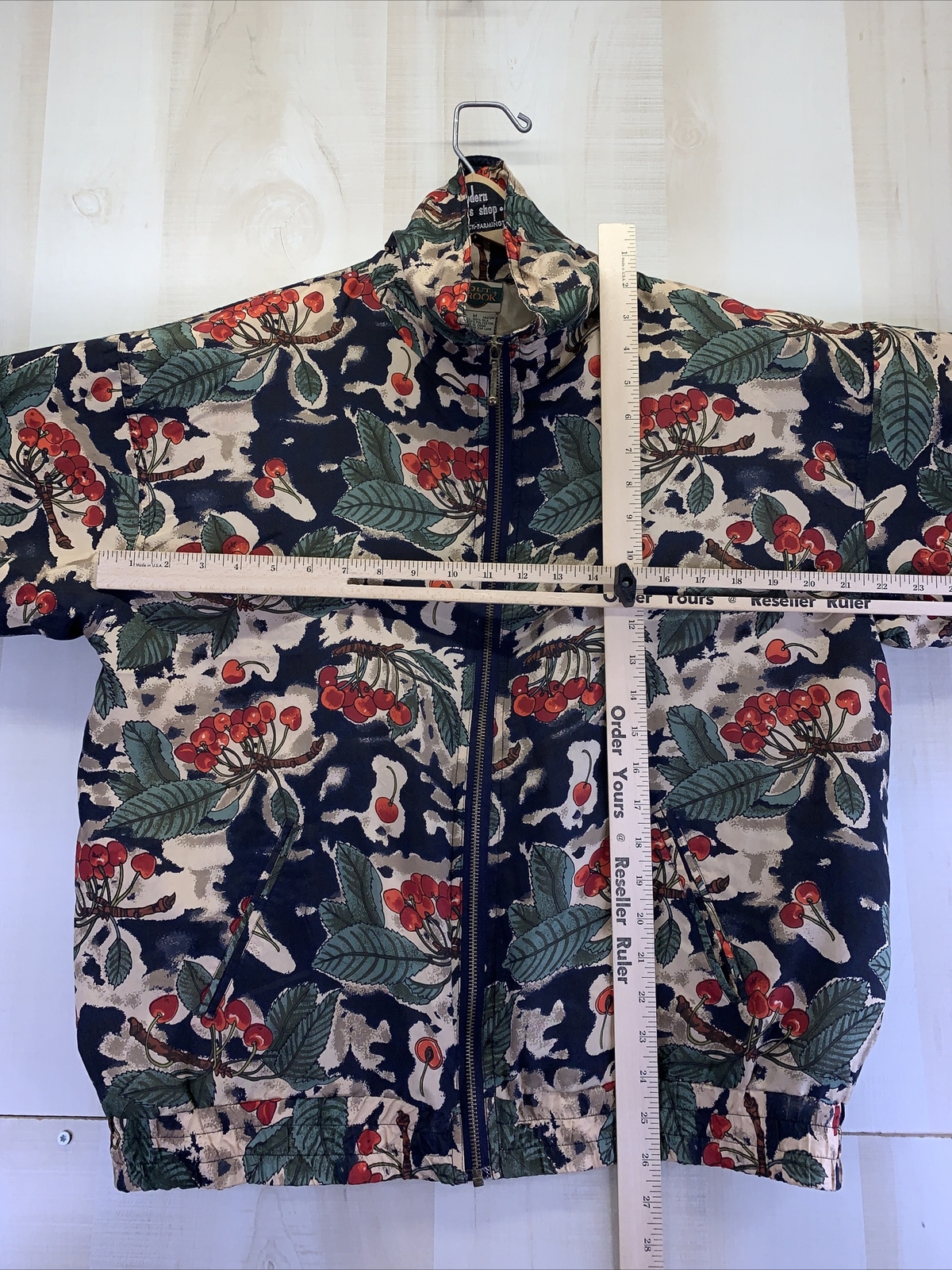 Vintage Out Brook Womens 100% Silk Cherry Stem Full Zip Jacket Size M-7028