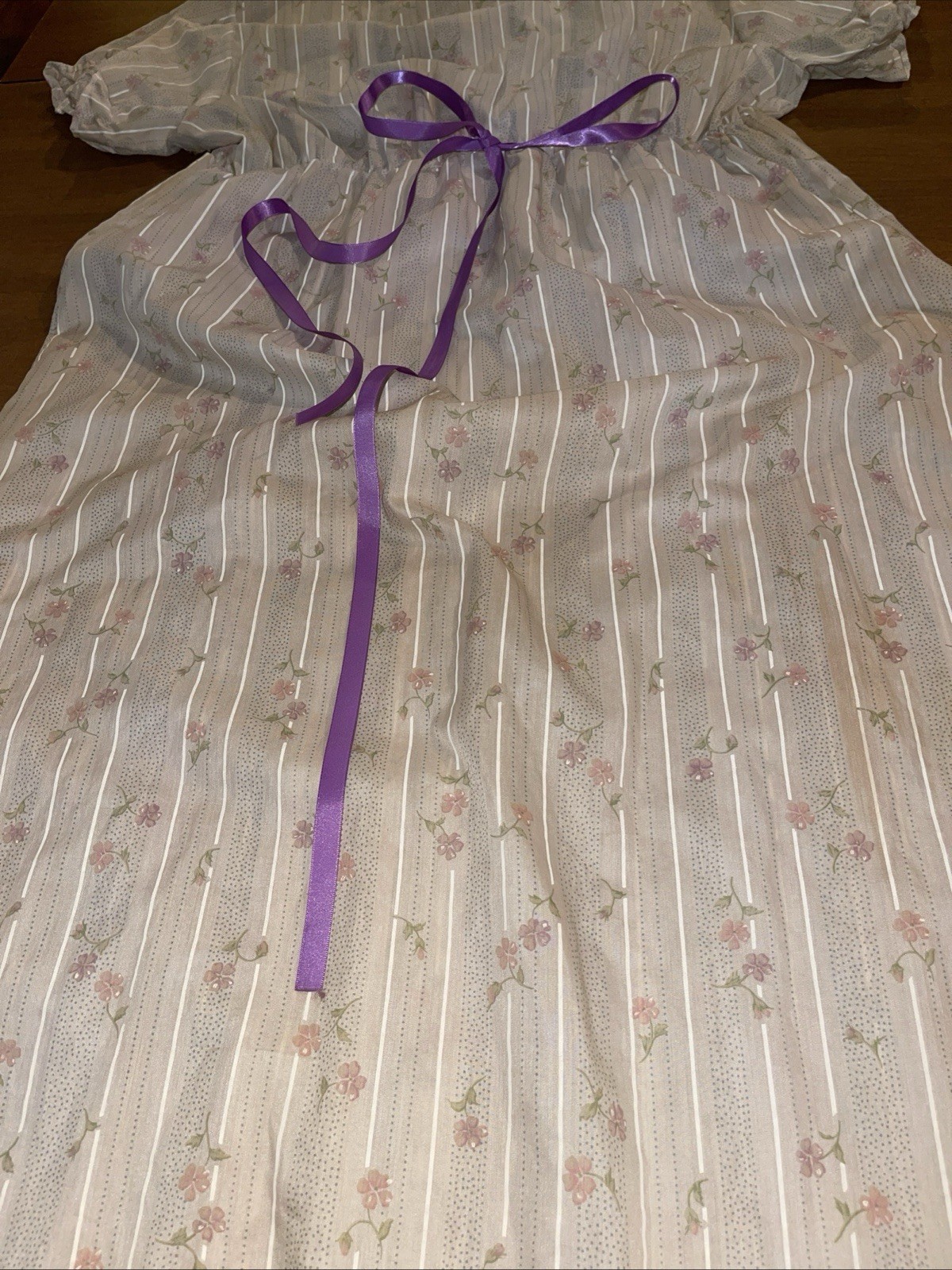 Vintage Long Nightgown Satin Granny Cottagecore Women XXL Flower Detail