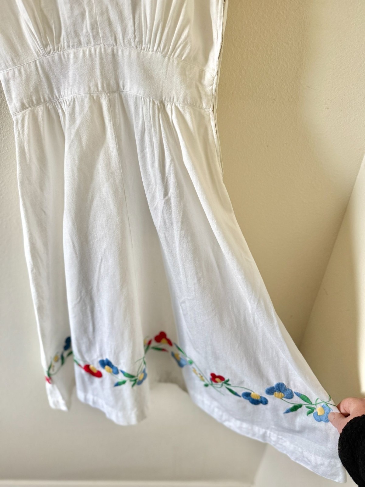 Vintage 1940s Short Sleeve Flour Sack Dress With Floral Embroidery Detail And Me