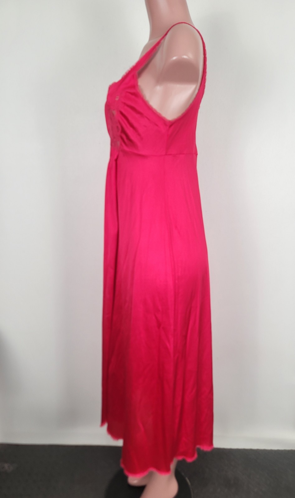 Vintage Vanity Fair Long Nightgown 70s Pink Peekaboo Lace Medium Flowy