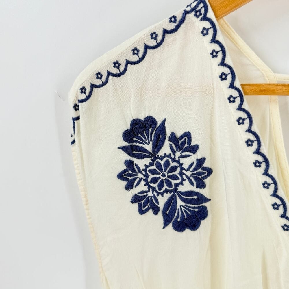 Old Navy Embroidered Peasant Top Ivory Blue Large Coastal Boho Cottage