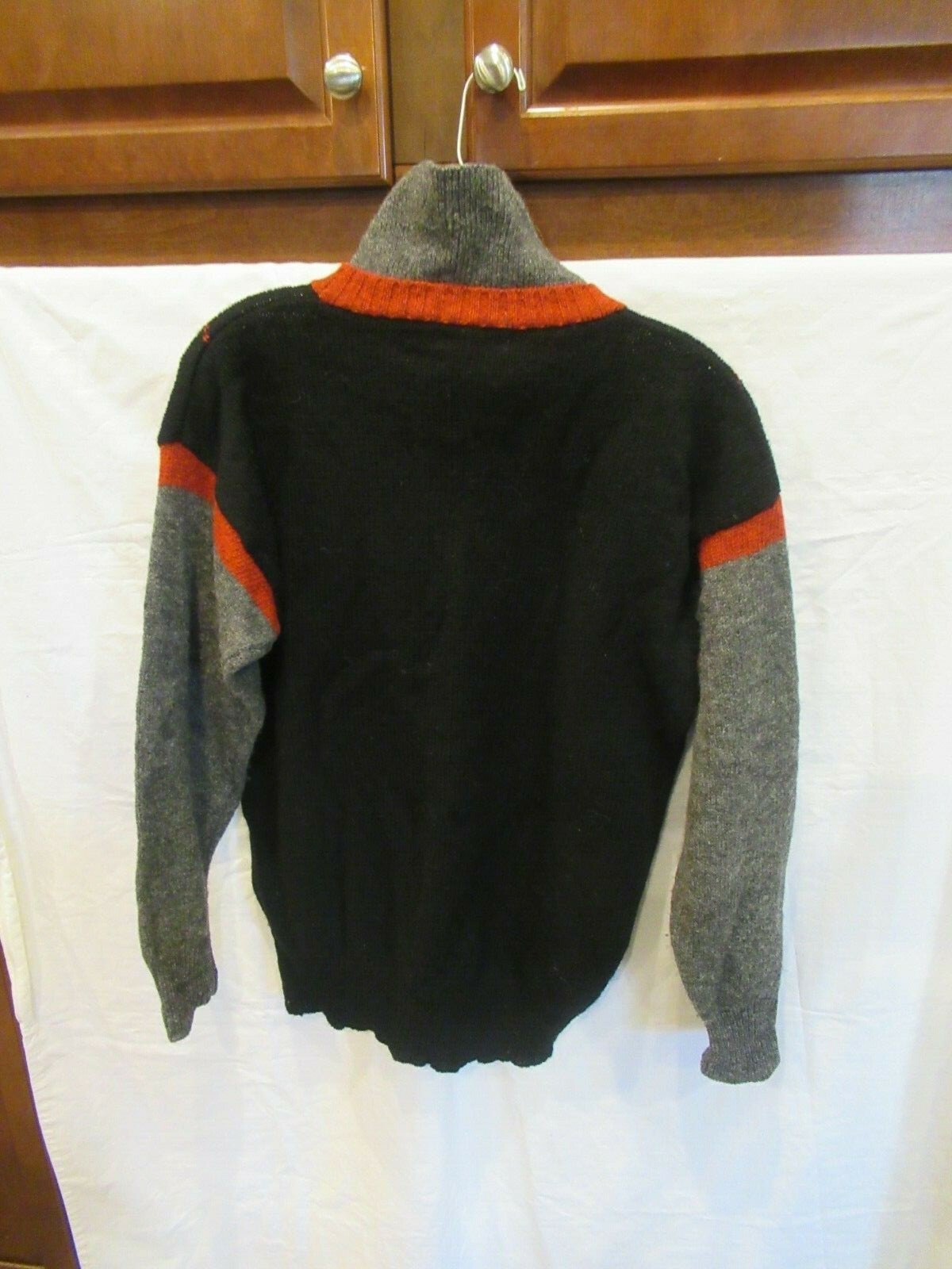 French Connection black gray and red sweater top, 40″ chest, c. 1980s