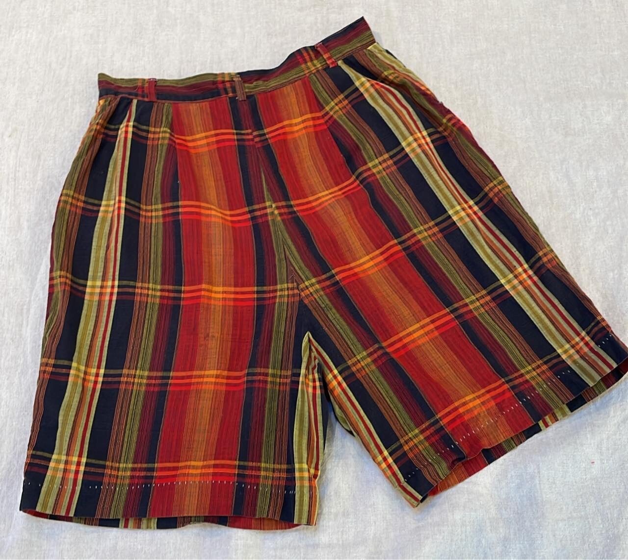 Vintage high waisted Plaid Jog Togs shorts 1950’s early 1960’s