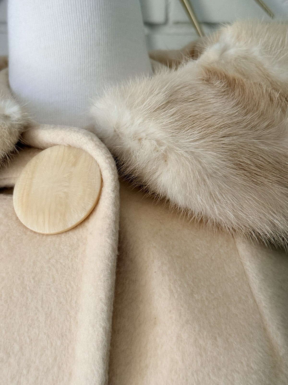 Vintage Ivory Swing Coat Real Fur Collar 50s 60s cream beige Bridal S wool USA