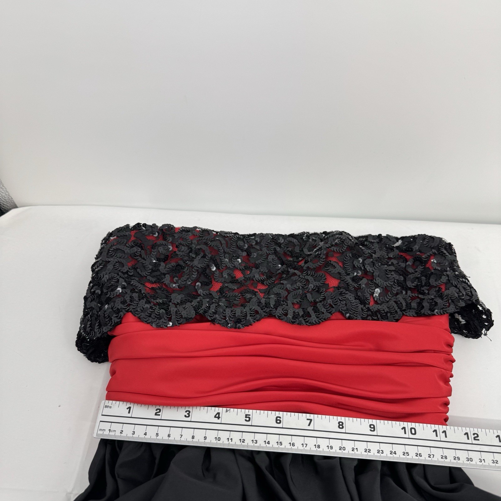 Vintage Mike Benet Formals Ball Gown Size 12 Red/black Sequins