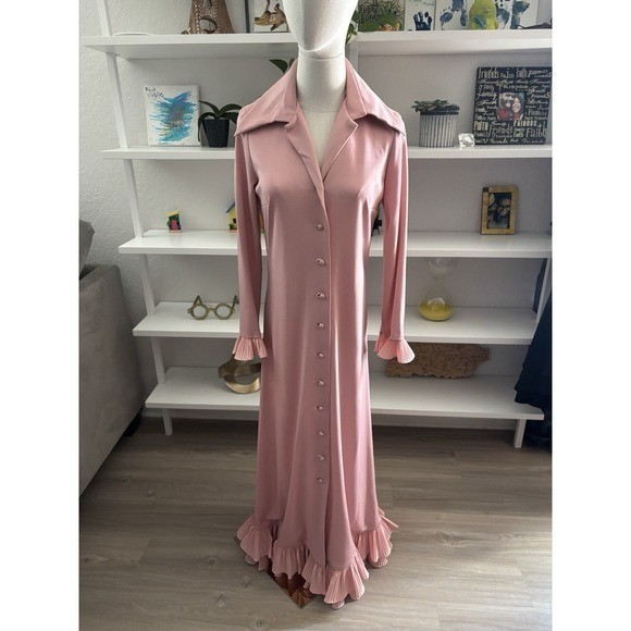 Vintage Pink Button Front Maxi Duster Robe Dress Pleated Ruffle Trim Long Sleeve