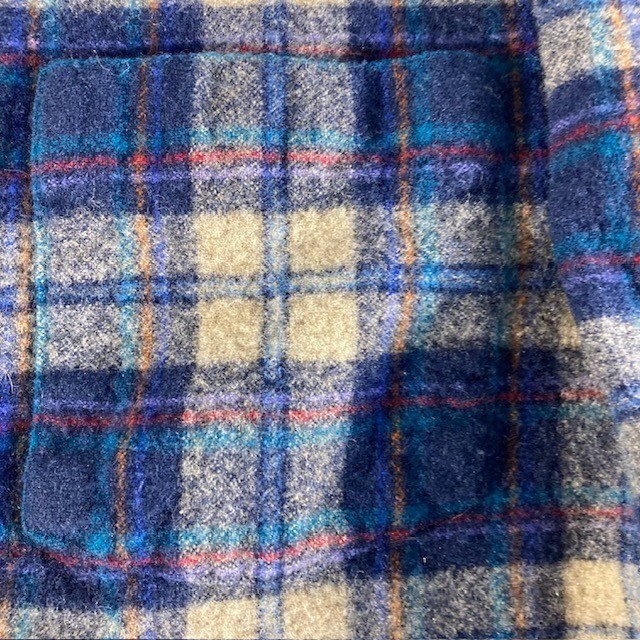 100 % Virgin Wool Pendleton Woolen Mills Long Sleeve Made in USA Shirt S 1960s