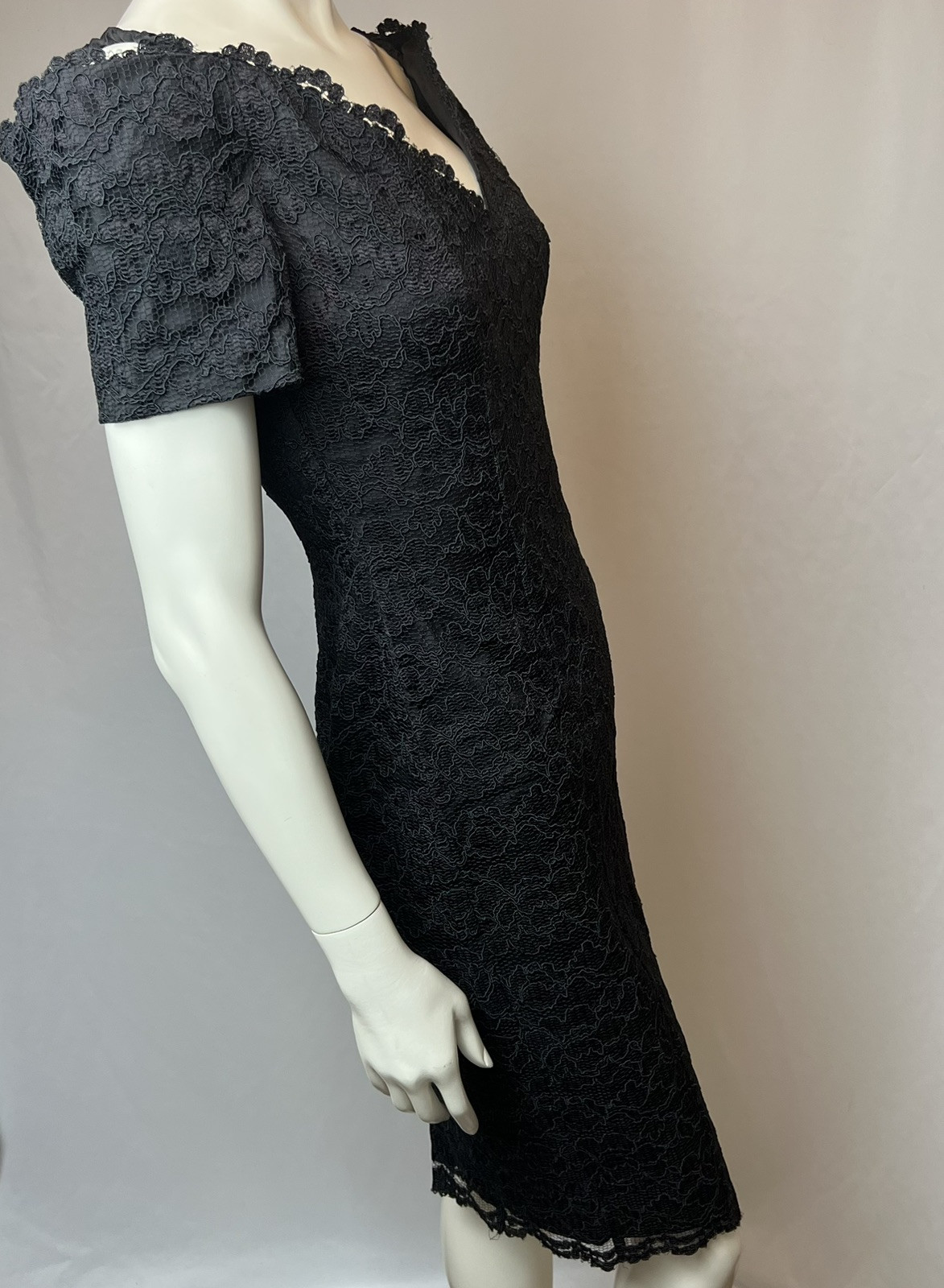 Vintage Expo Nite Black Lace Dress Cold Shoulder Size 6 See measurements