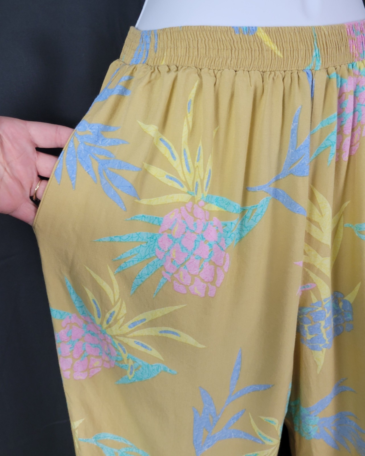 Vintage Maui Connection Tan Hawaiian Pants w Pastel Leaves Size Large