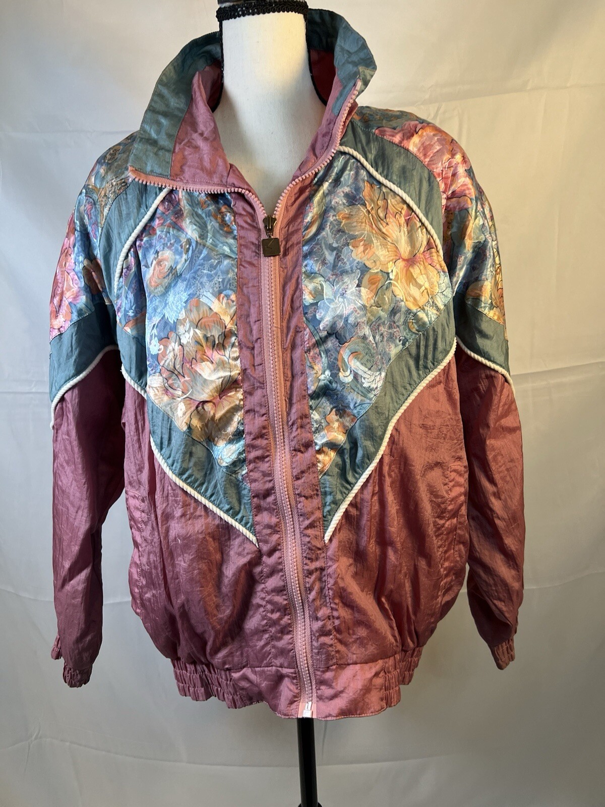 Classic vintage 1980’s Women’s Track Suit Jacket Mauve Floral Size L . So Cool
