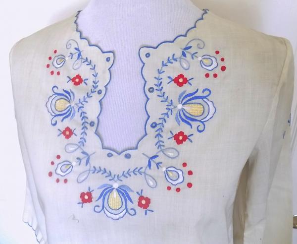 Vintage Hand Embroidered Ethnic Pullover Top Daffodil Large B38