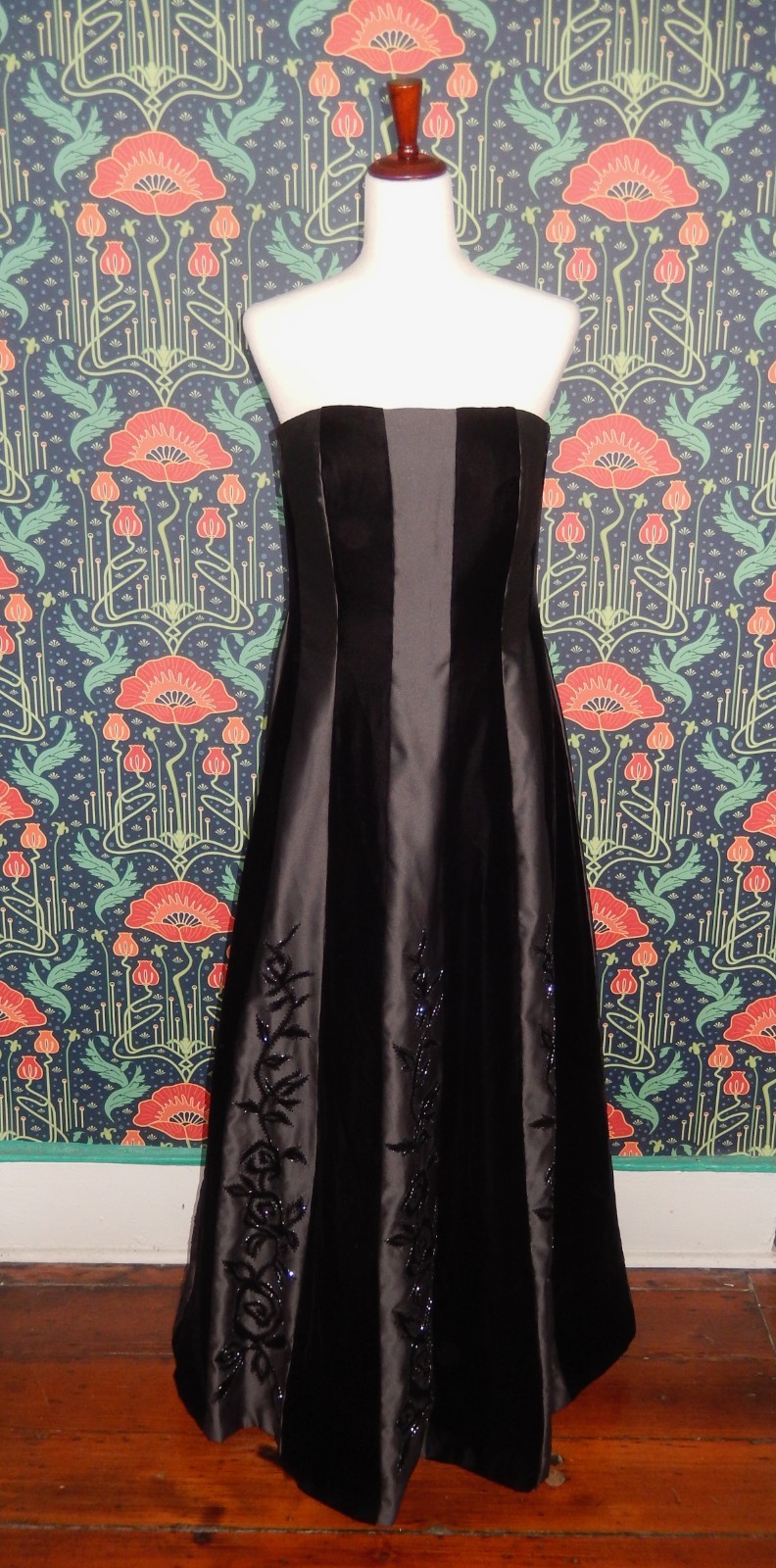 Vintage Y2K Cache Lillie Rubin Black Goth Velvet Beaded Prom Strapless Dress