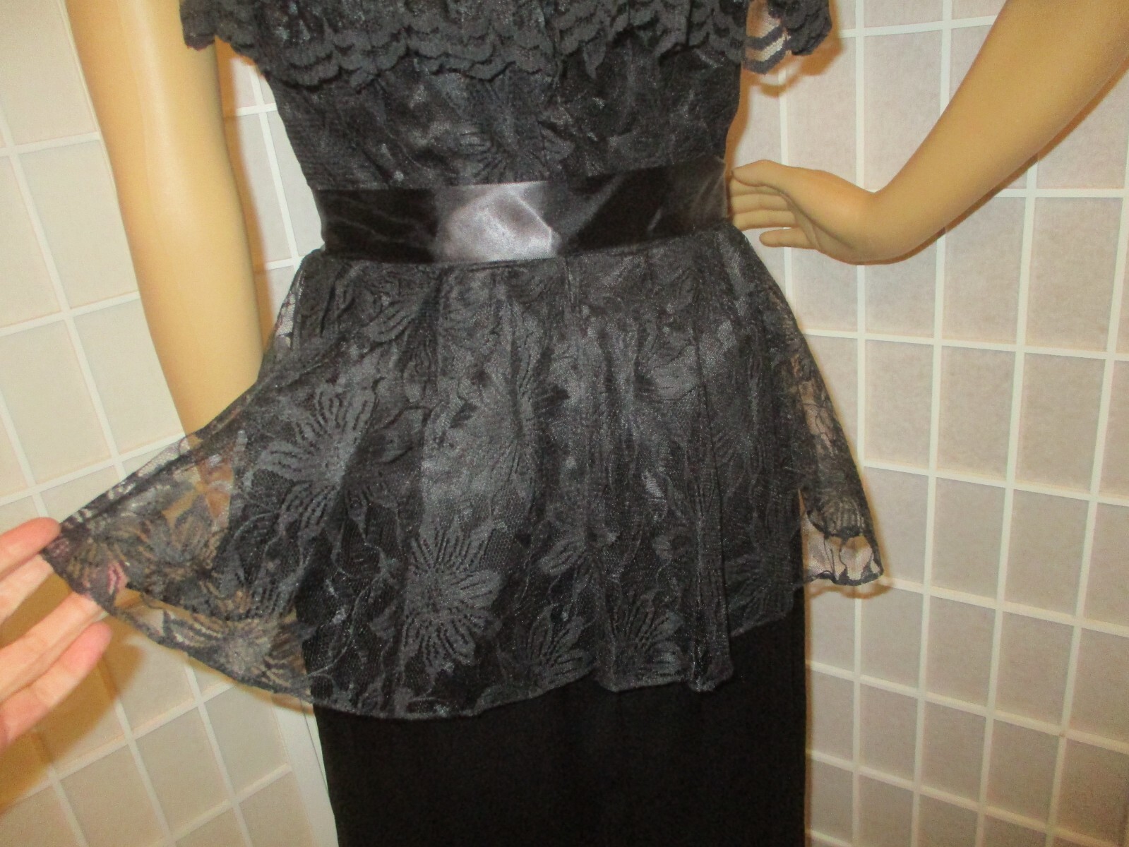 Jolie Madame vintage satin & lace strapless peplum cocktail dress