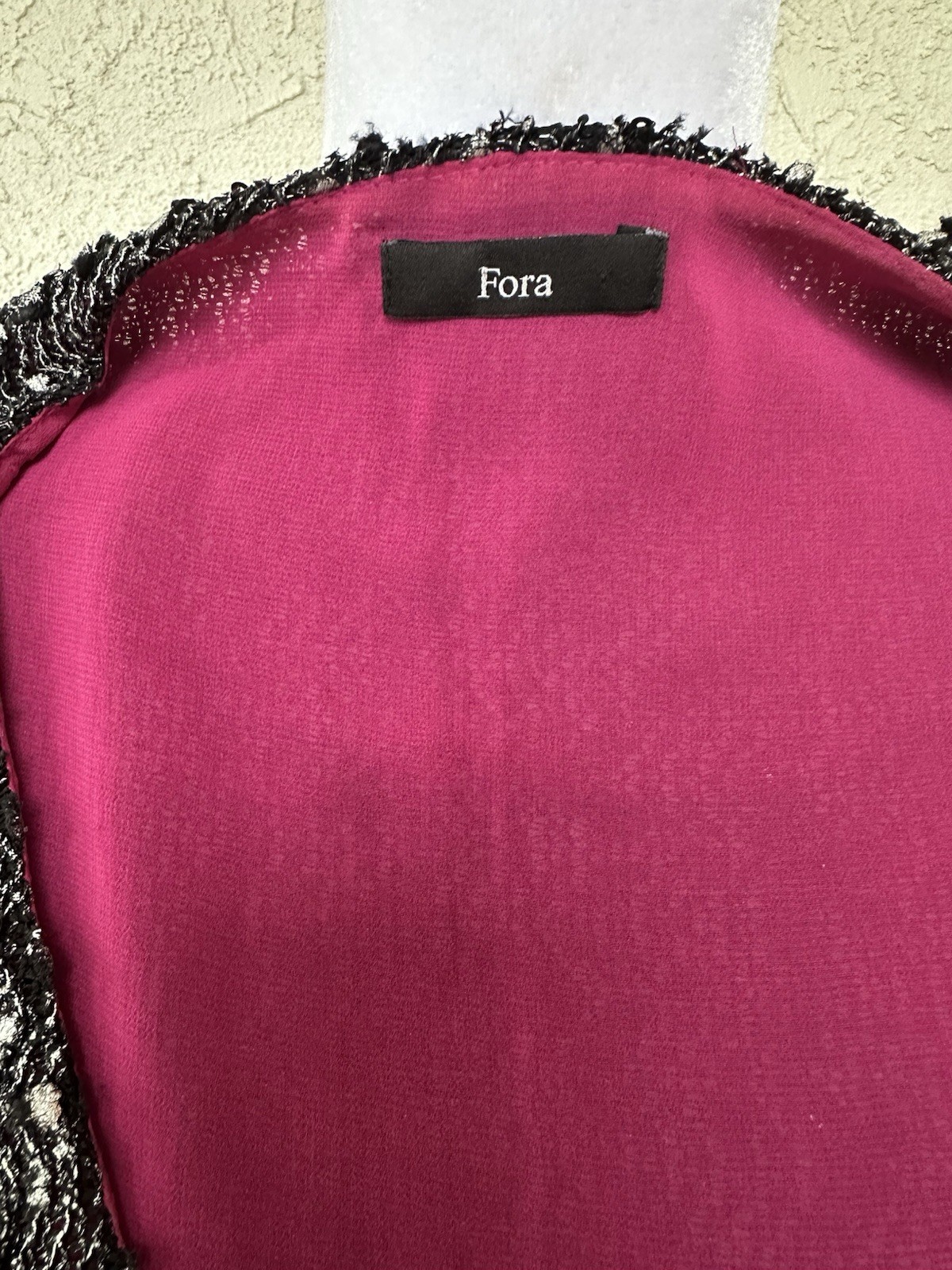 Vintage Fora Boucle Top; Black/Silver Threads W/Sequins; Hot Pnk Lining; Sz Lrg