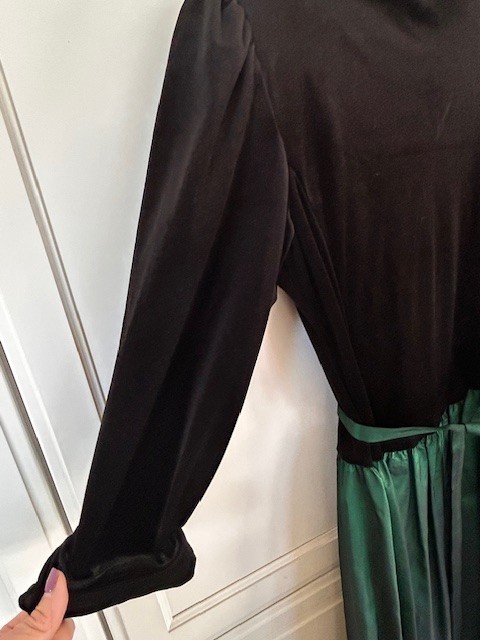 Just Ducky Vtg Dress Sz12-13 Black Velvet Emerald Green Taffeta Buttons Ties