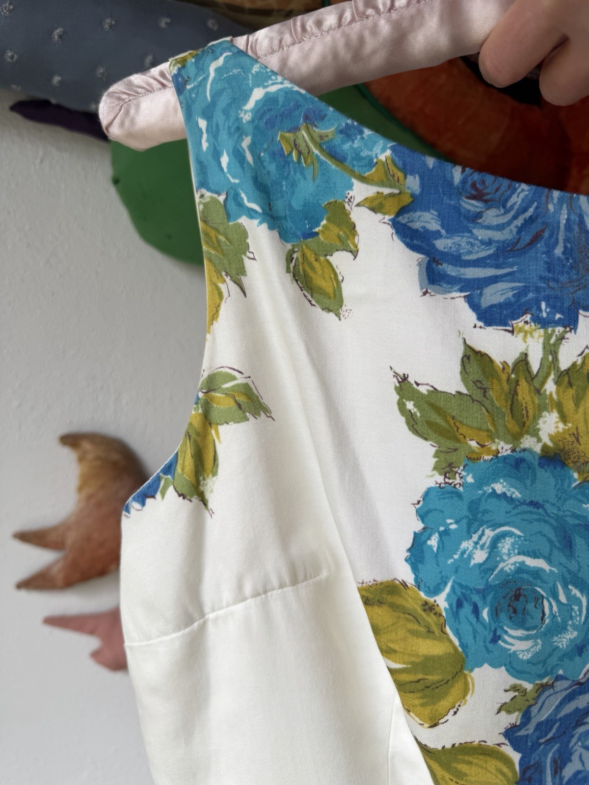 Vintage 1950s BORDER PRINT SUNDRESS Dress Cotton Blue ROSES Bows Metal Zipper XS
