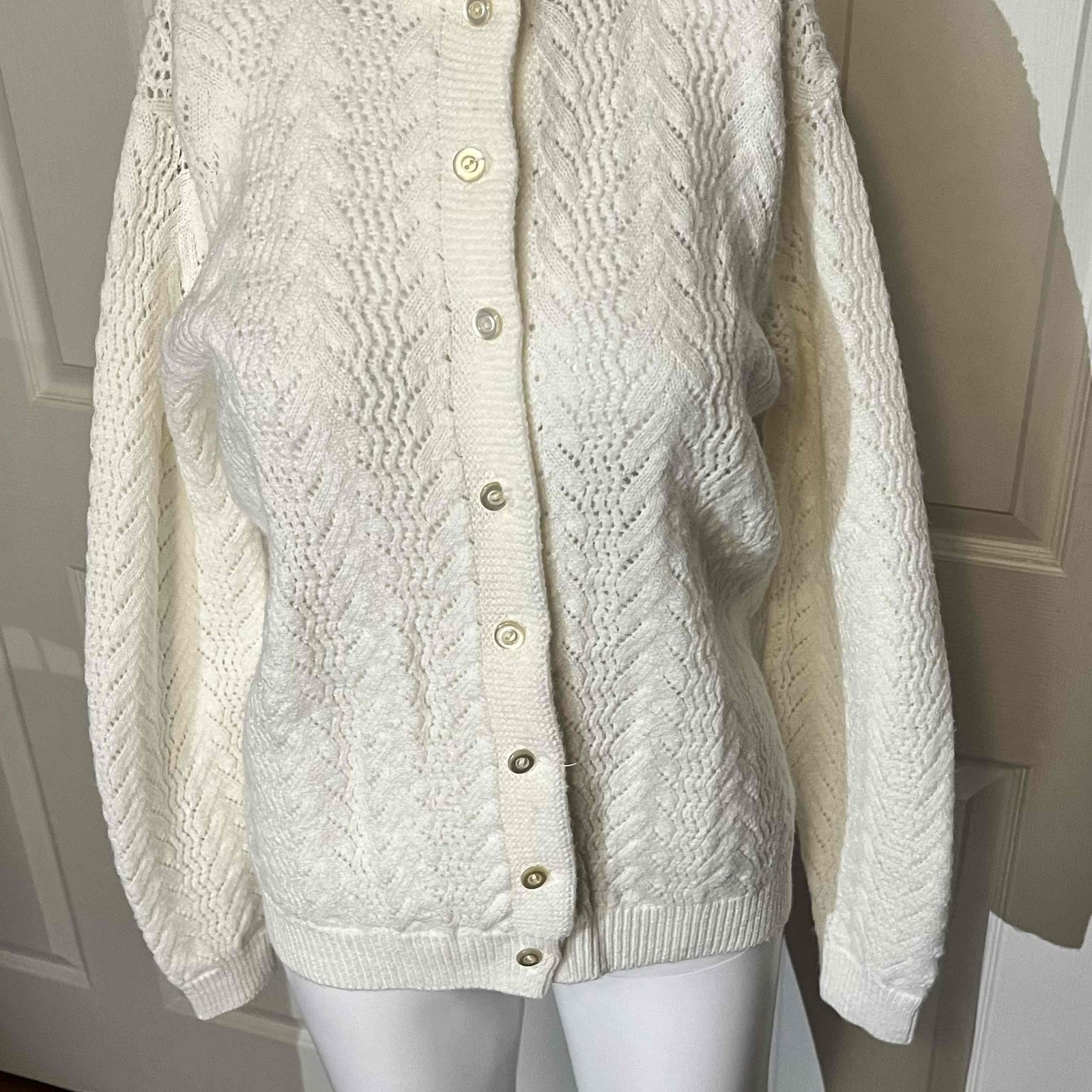 Jolie Vintage 1960s White Knit Button Up Long Sleeve Cardigan Sweater