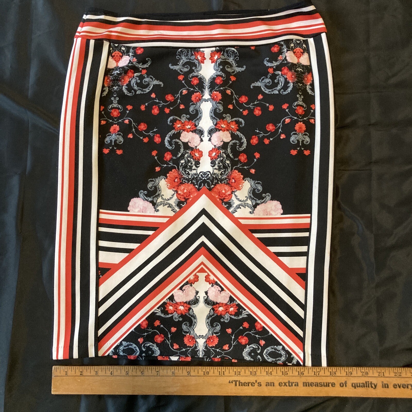 Bisou Bisou women’s skirt colorful geometric design Midi size L