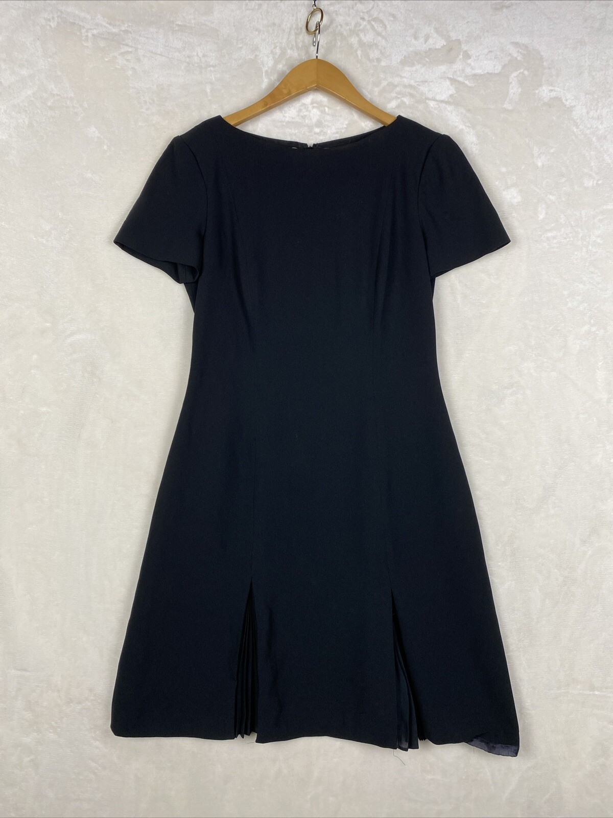 Vintage 90’s Liz Claiborne Shift Dress Womens 8 Shoulder Pads Lined Pleated Hem