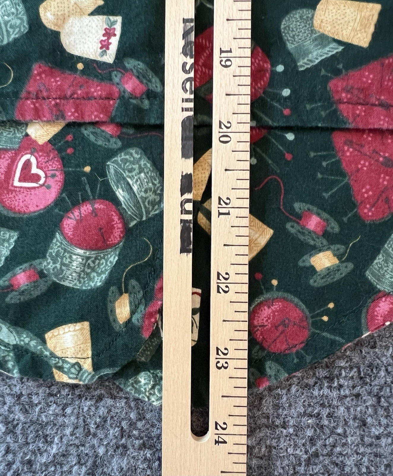 Vintage 90s Fabric Traditions Sewing Notions Vest Novelty Green Waistcoat Large
