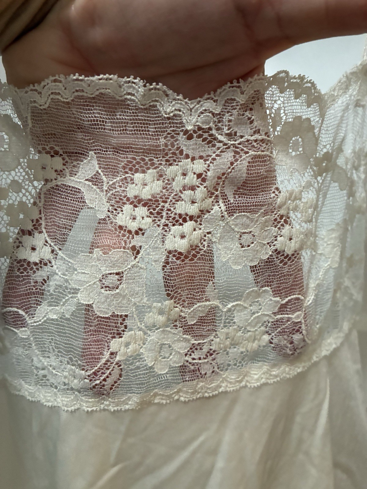 VTG SHADOWLINE Lingerie Camisole White Tank Lace Nylon Top Cami Slip 34 S