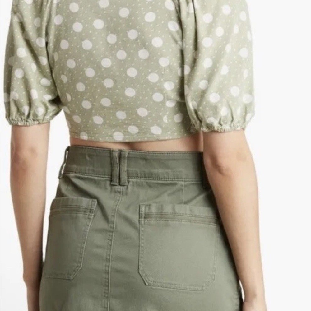 Vera Moda Dessert Sage/Snow crop Top NWT Perfect condition!!
