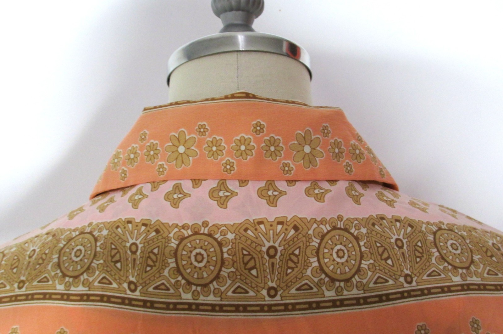 Vintage Lady Carol of NY Sheath Dress, Peach & Tan, Very Nice, Size M