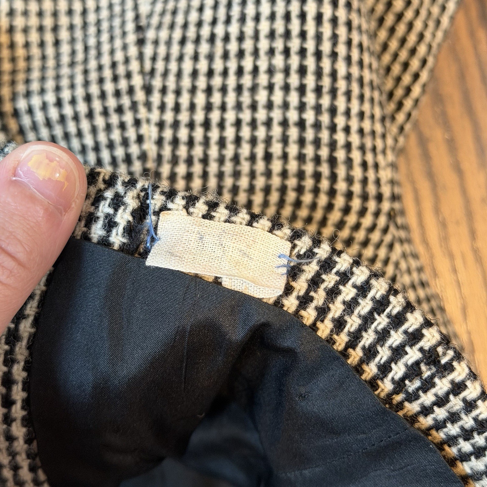 VTG Balenciaga 10 Avenue George V Numbered 3-Piece Houndstooth Suit with Capelet