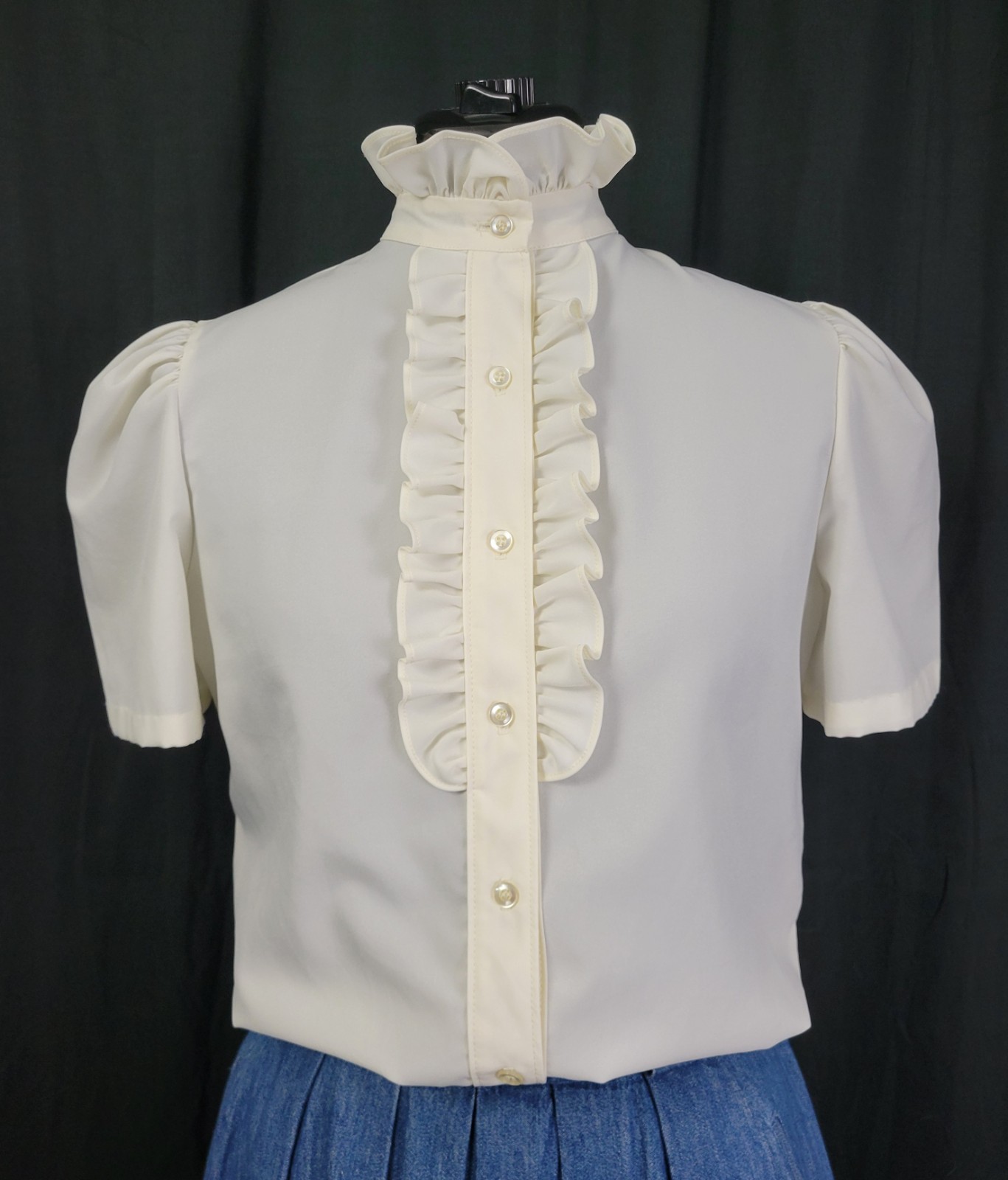 Vintage Lucky Winner Ivory S/S Blouse w Ruffled Collar & Placket Size 9/10