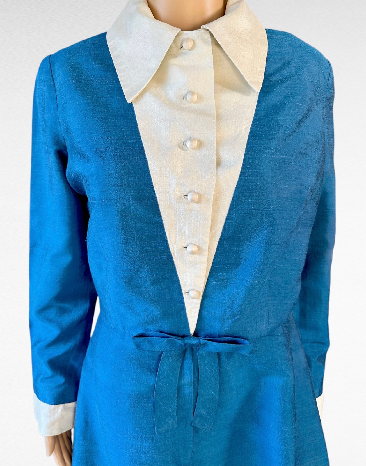 Luxury 1960s Thai Silk Dress Bangkok Hand Tailored Couture Blue White Size M