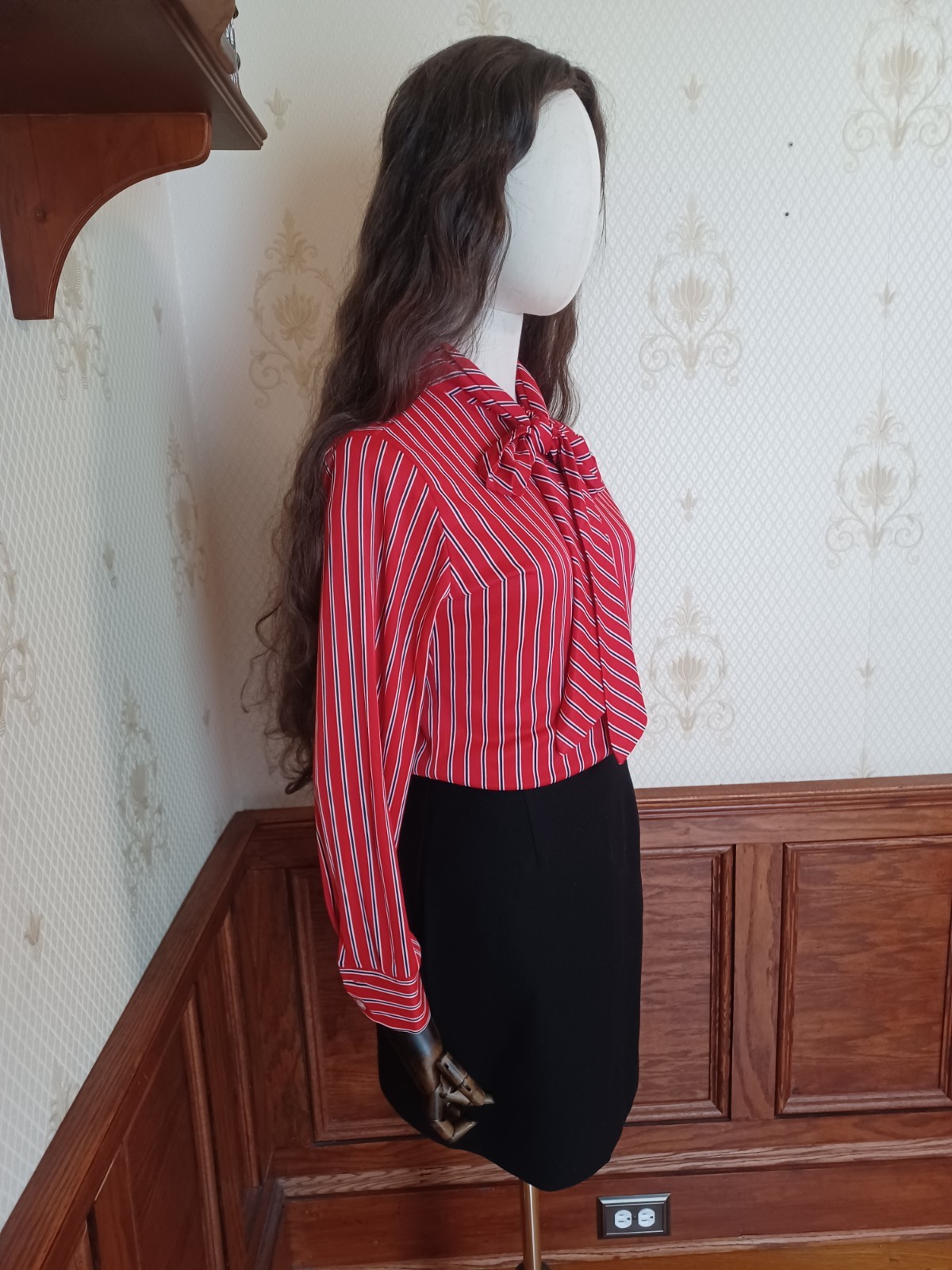 Vintage 1990s Black 100% Wool Ilyse Hart Ltd. Body-conscious Mini Skirt