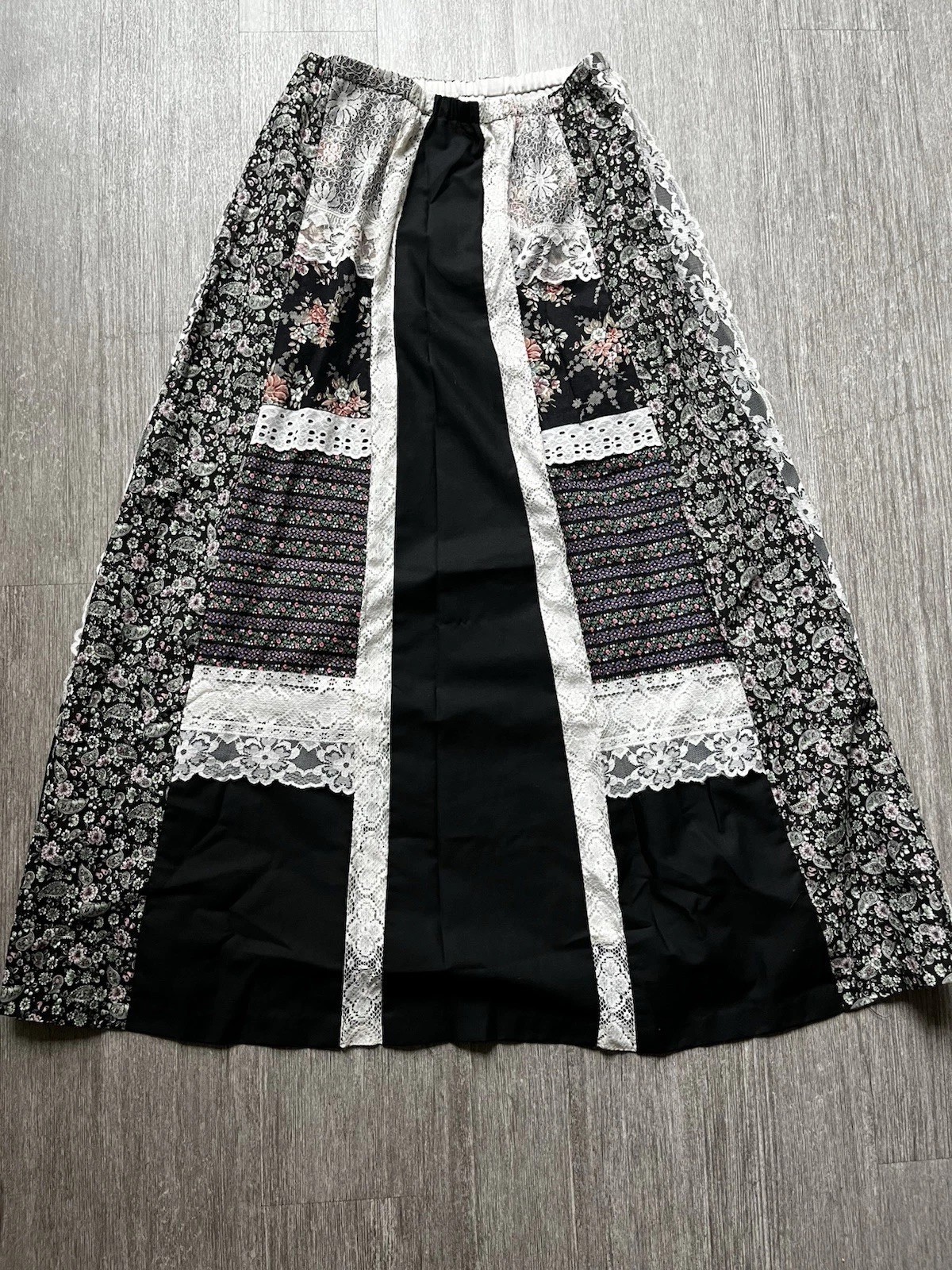 Vintage Maxi Western Prairie Skirt Black Multi-color Lace Tiered Size Large