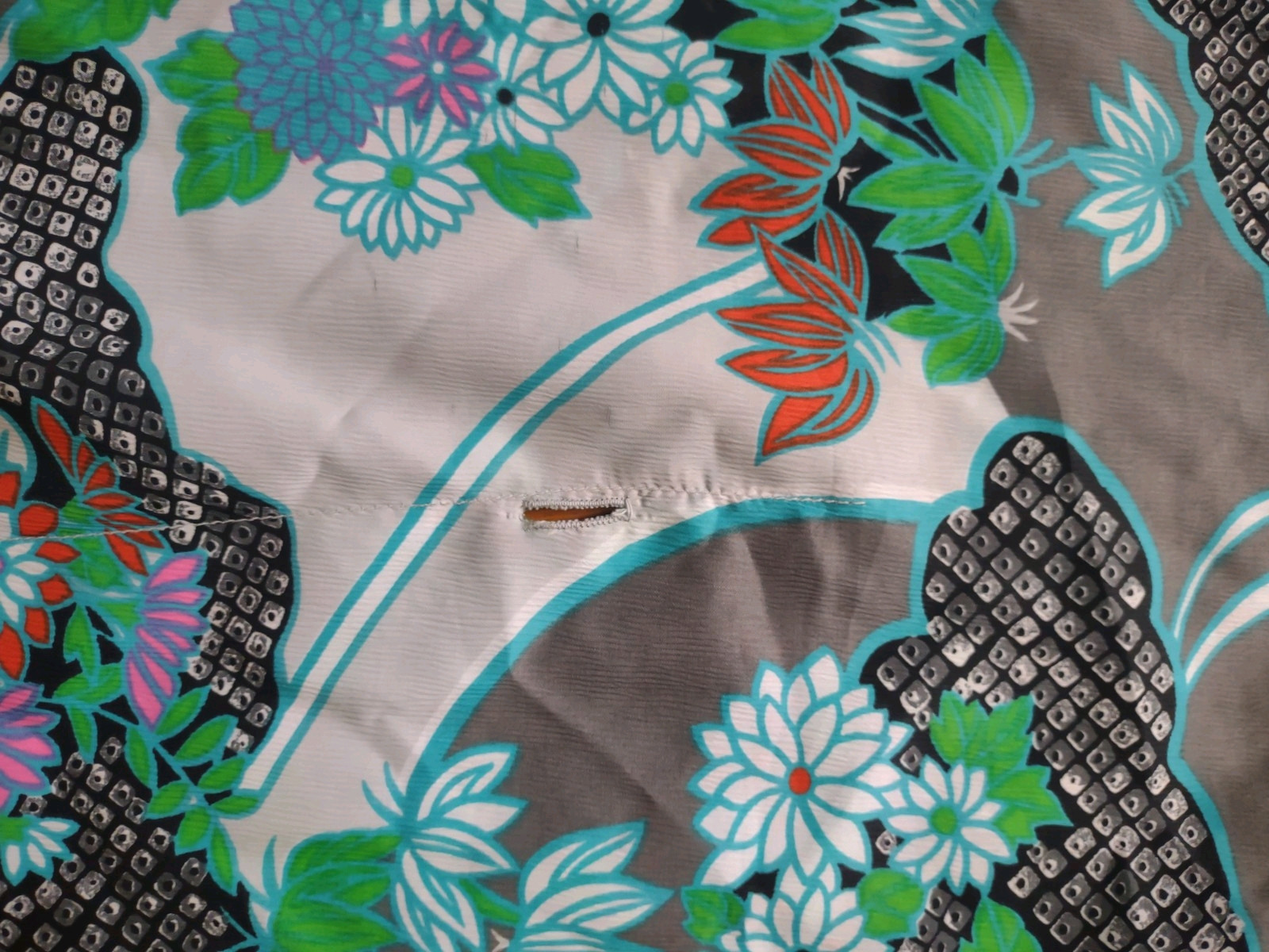 Vintage Pomare Hawaii Gray Green White Blue Floral Printed Batwing Top Blouse