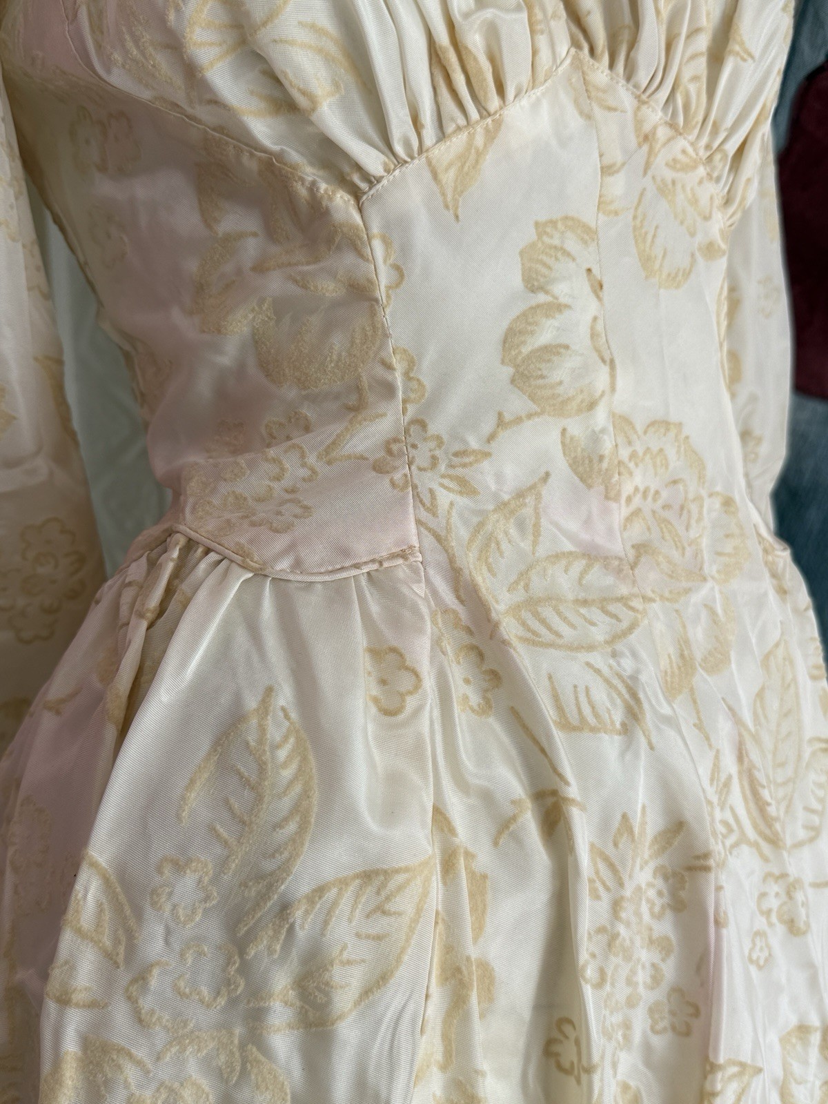 Vintage 1930s wedding gown puff sleeve flocked floral ivory dress-antique bridal