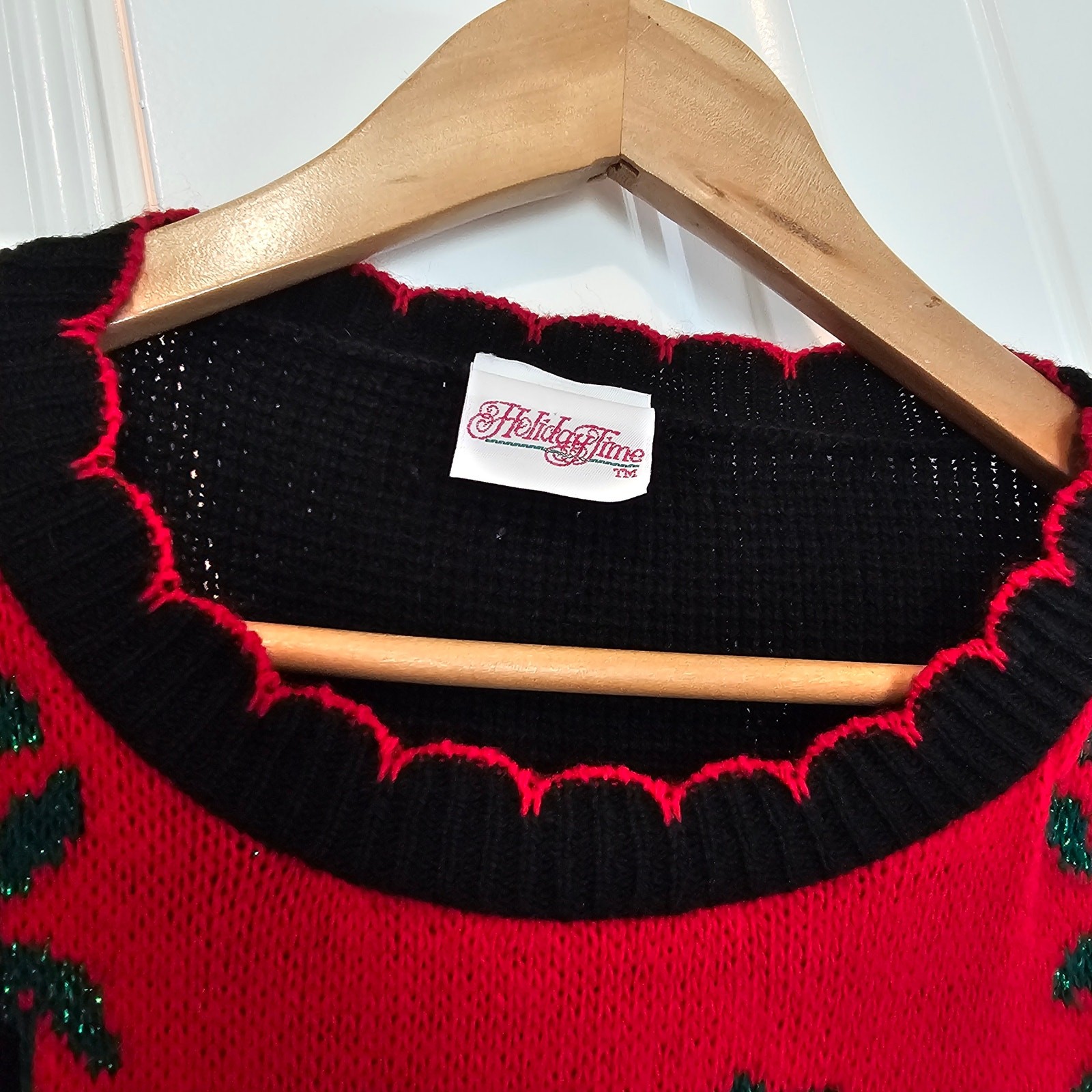 Vintage Christmas Sweater Women Size 1X Black Red Embroidered Ornaments Holiday