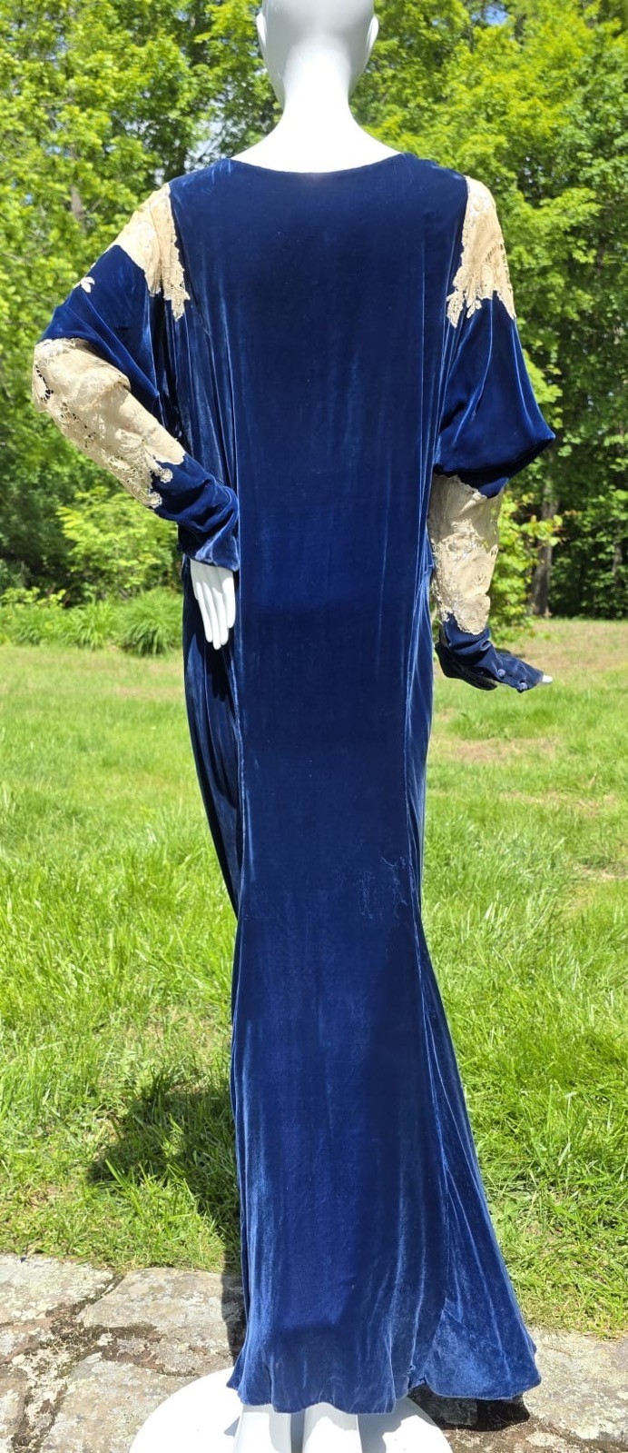 LATE 1920’S SAPPHIRE BLUE SILK VELVET DRESS W WHITE LACE INSERT PUFF SLEEVES